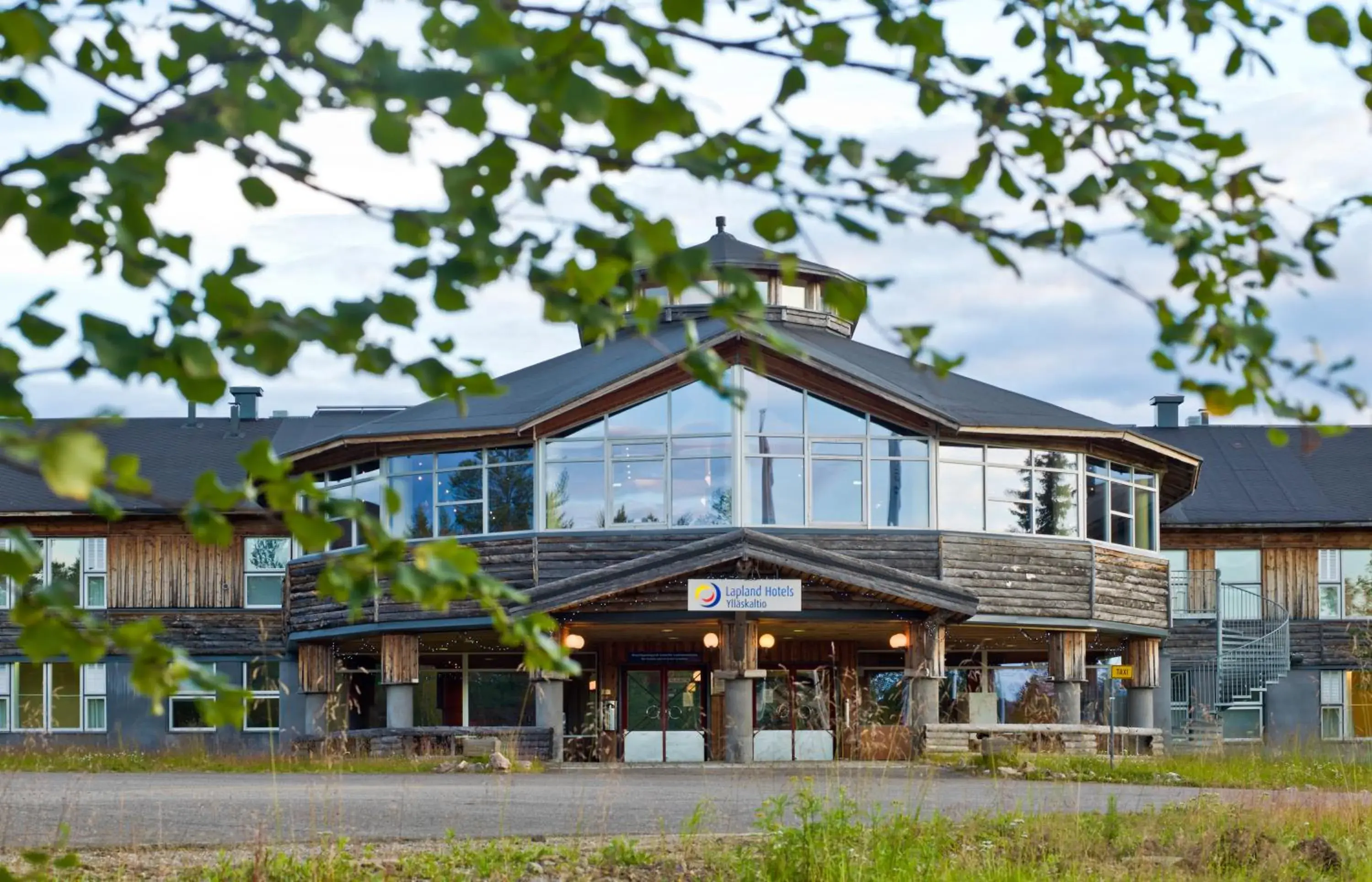 Facade/entrance in Lapland Hotels Ylläskaltio Facade/entrance in Lapland Hotels Ylläskaltio