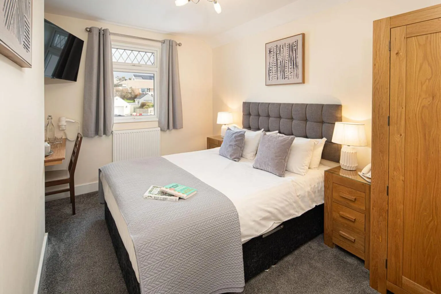 Bedroom, Bed in Gwbert Hotel