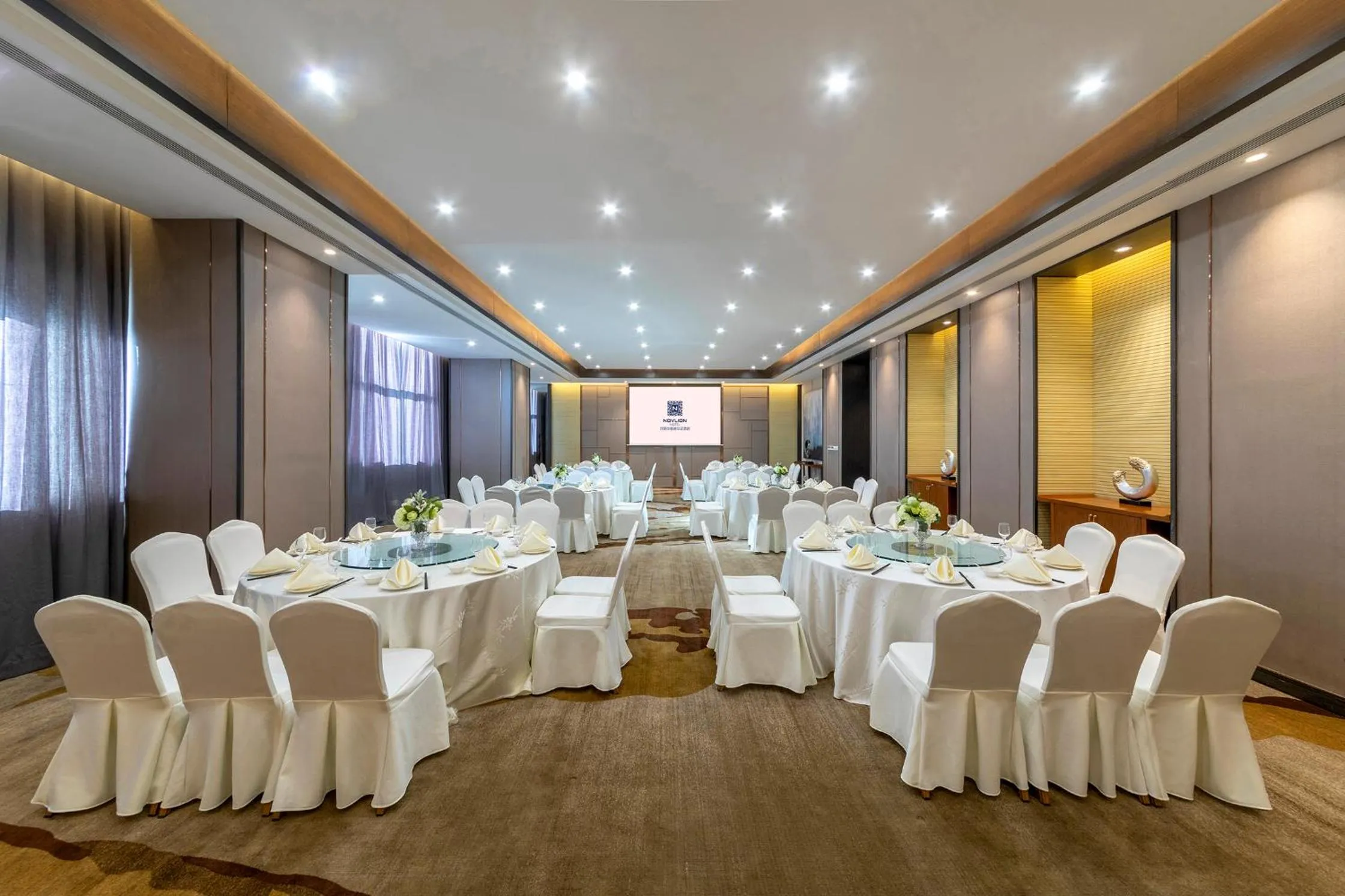 Business facilities in Shenyang Huaqiang Novlion Hotel