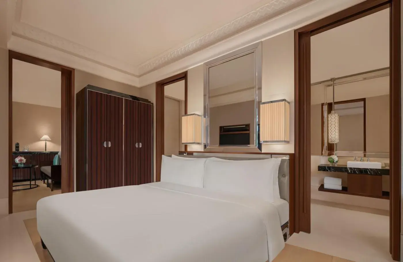 Executive Room in The Capitol Kempinski Hotel Singapore Executive Room in The Capitol Kempinski Hotel Singapore