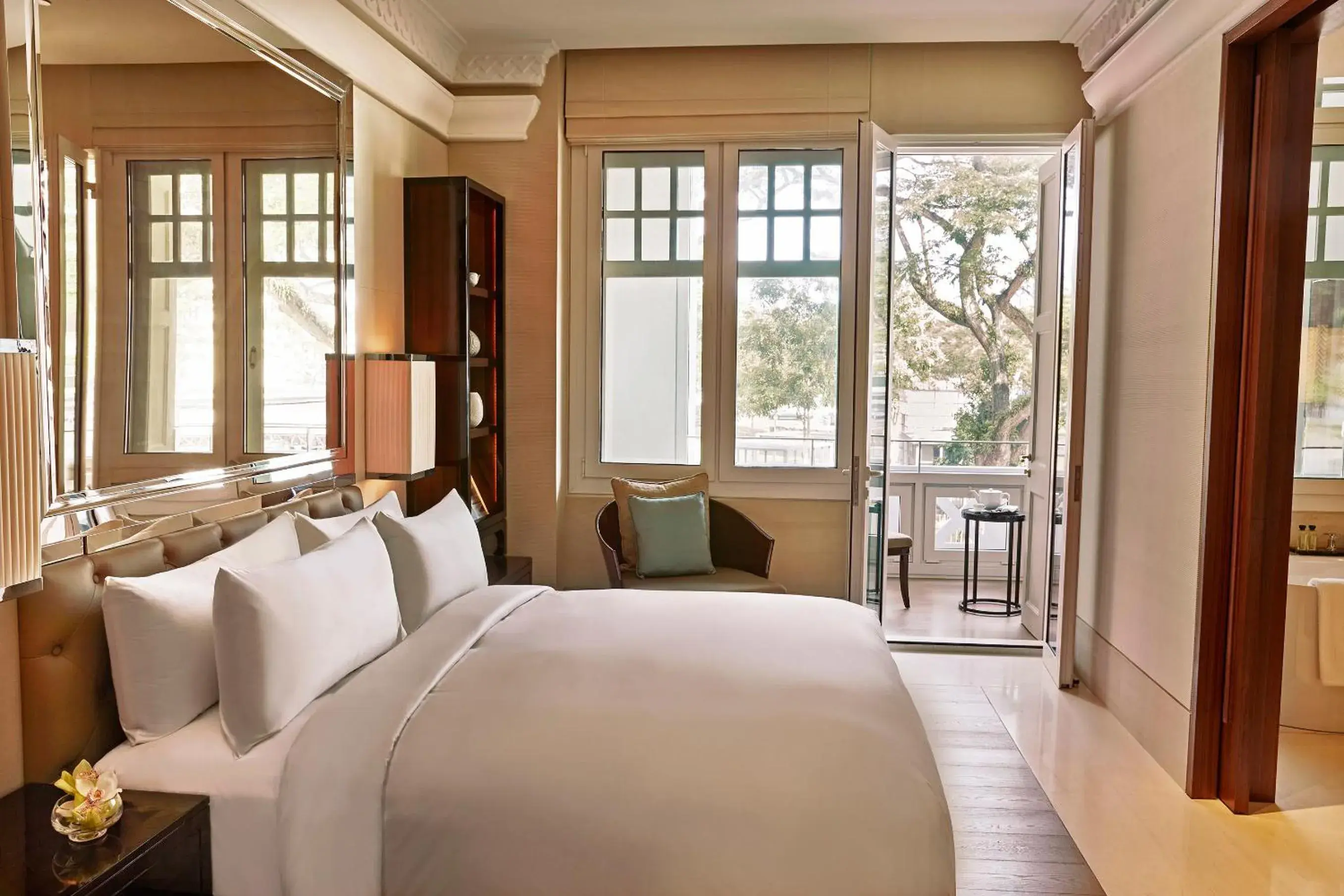 Photo of the whole room, Bed in The Capitol Kempinski Hotel Singapore Photo of the whole room, Bed in The Capitol Kempinski Hotel Singapore