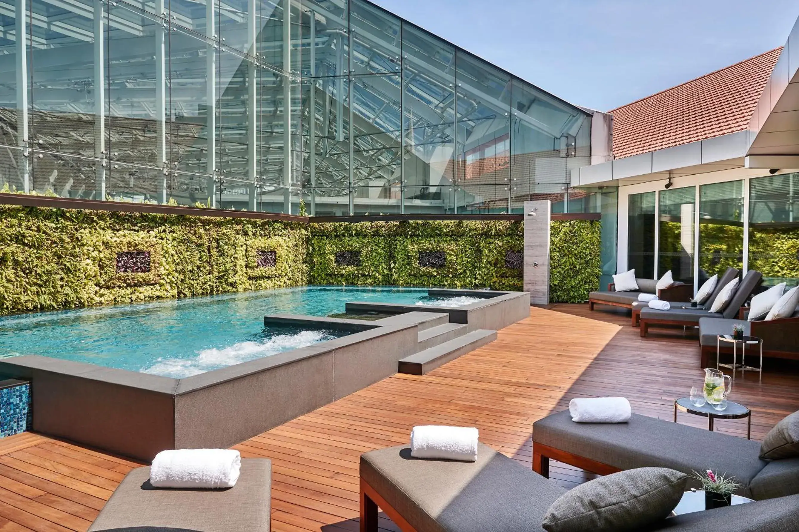 Swimming pool in The Capitol Kempinski Hotel Singapore Swimming pool in The Capitol Kempinski Hotel Singapore