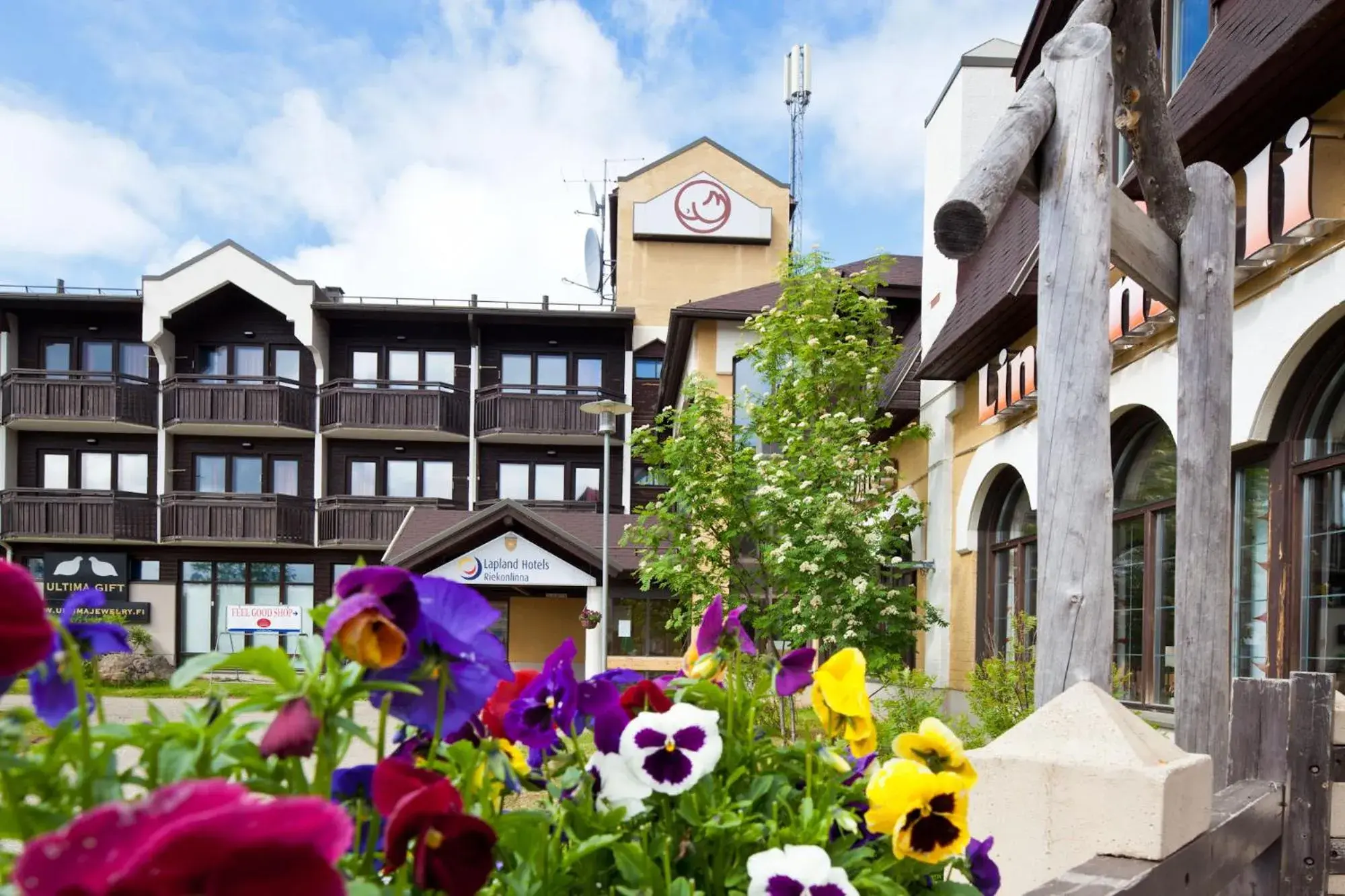 Property building in Lapland Hotels Riekonlinna Property building in Lapland Hotels Riekonlinna