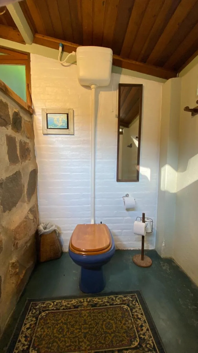 Toilet in Pousada dos Anjos
