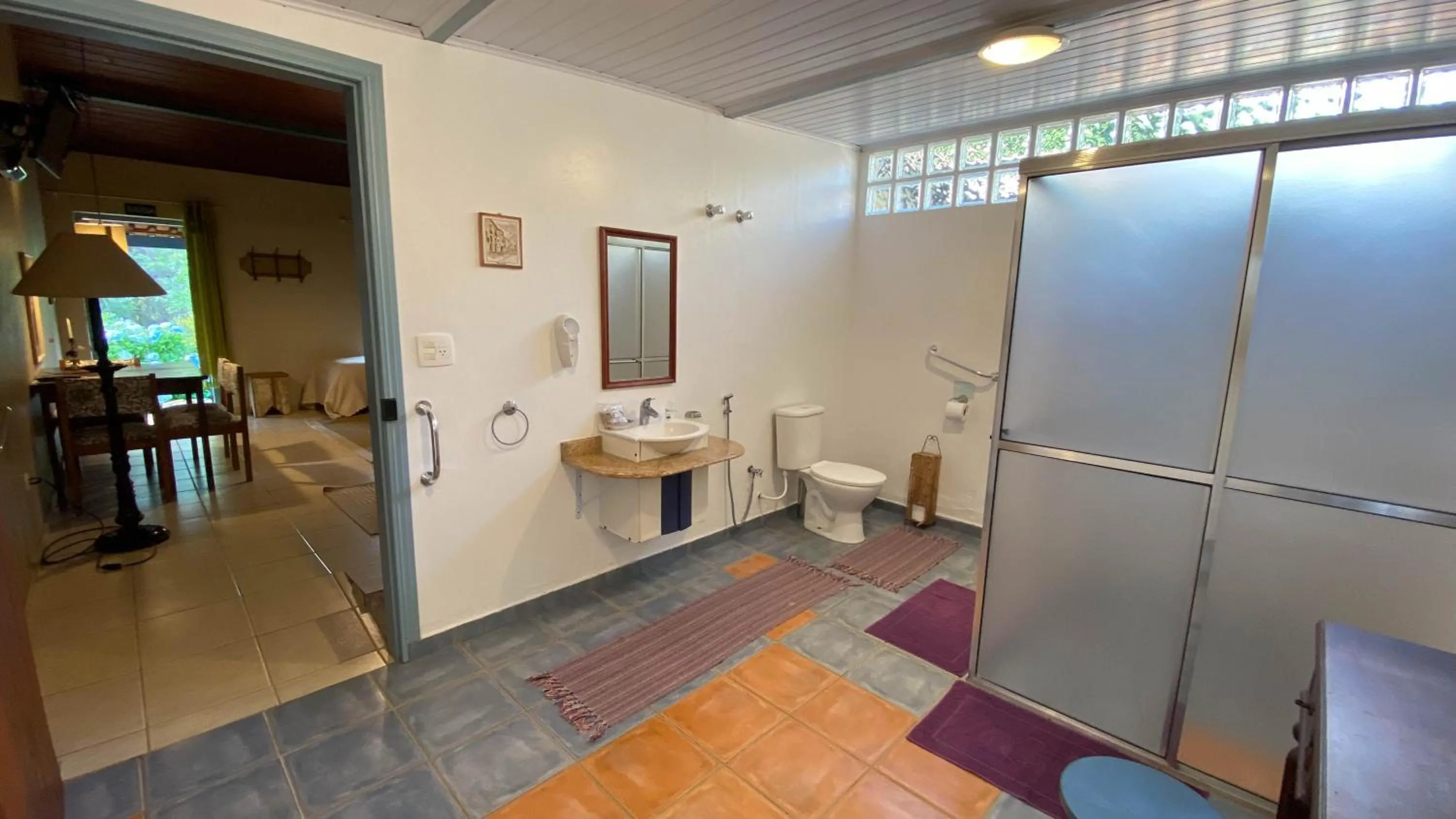 Bathroom in Pousada dos Anjos