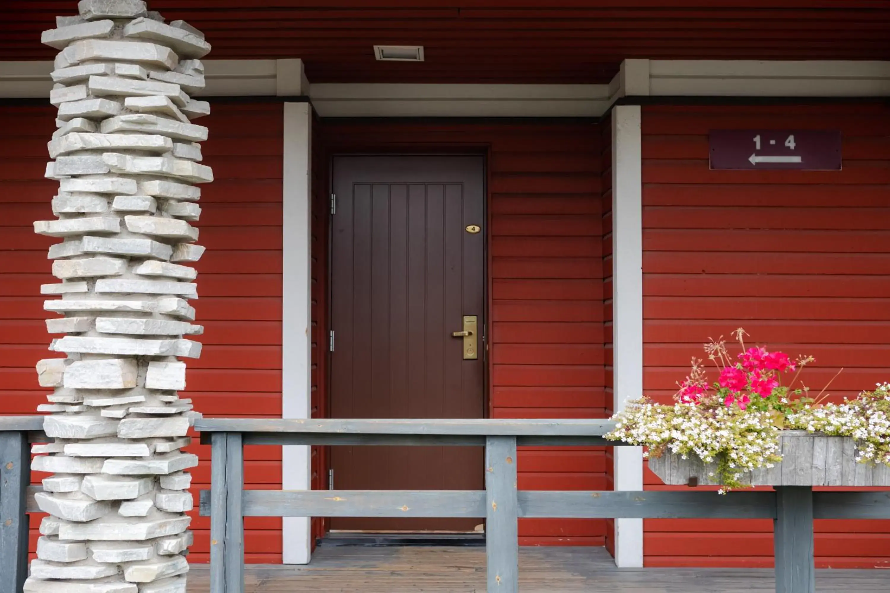 Facade/entrance in Lapland Hotels Sirkantähti Facade/entrance in Lapland Hotels Sirkantähti
