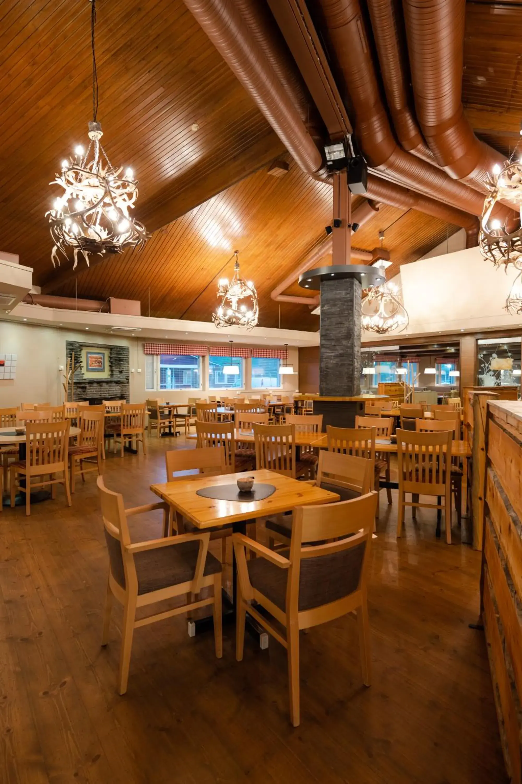 Restaurant/places to eat in Lapland Hotels Sirkantähti Restaurant/places to eat in Lapland Hotels Sirkantähti