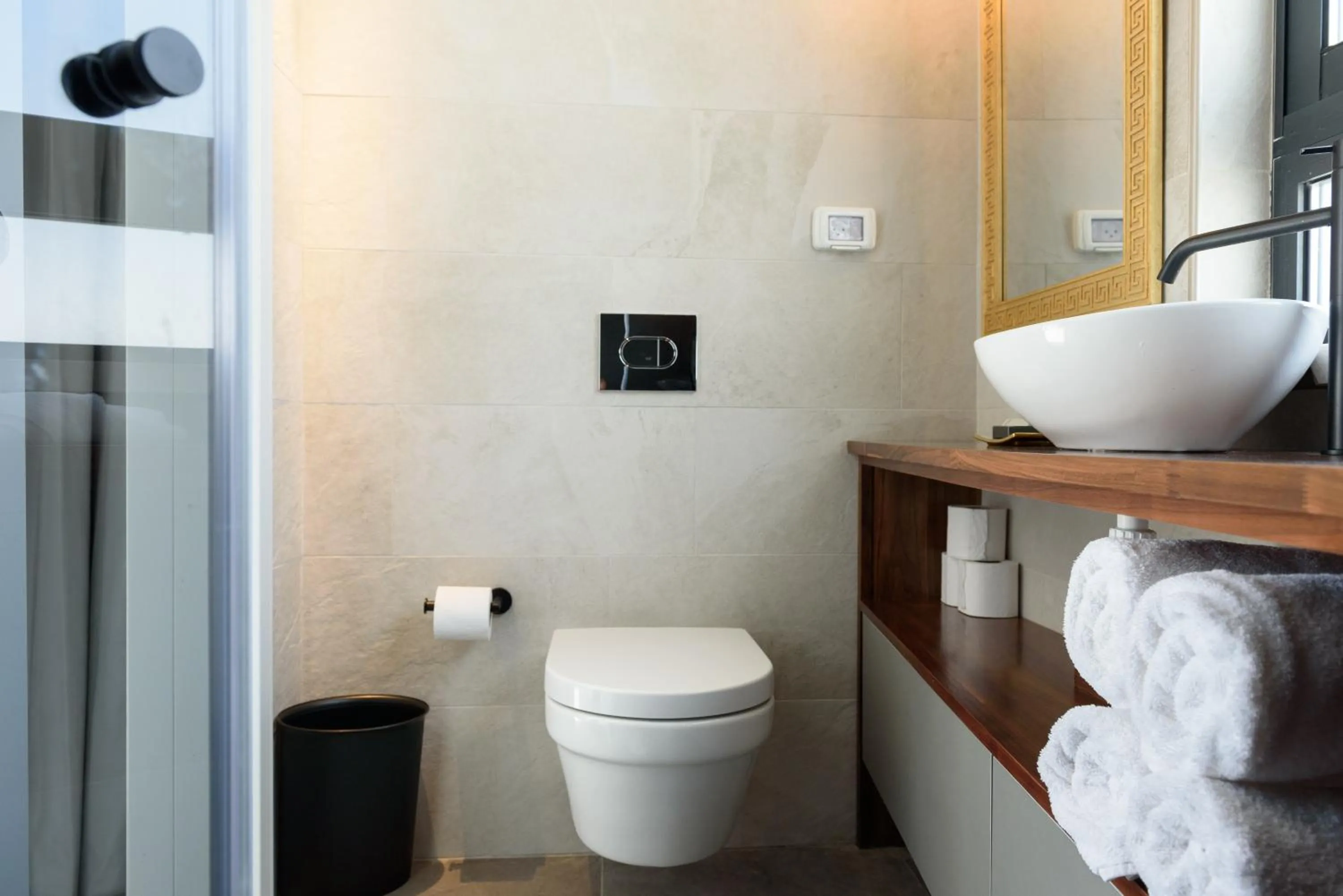 Bathroom in The Roof - By Sea Land Suites