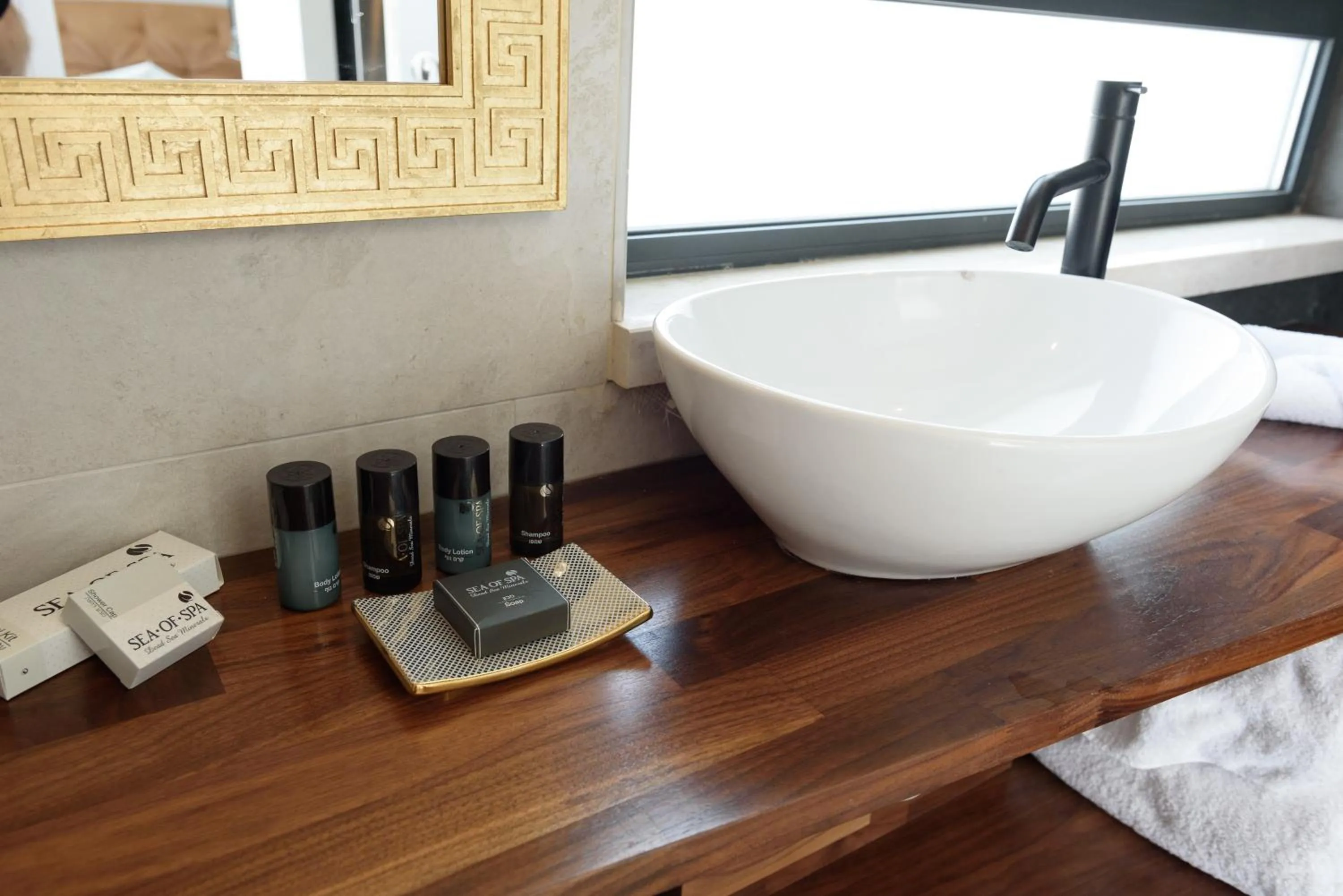 Bathroom in The Roof - By Sea Land Suites