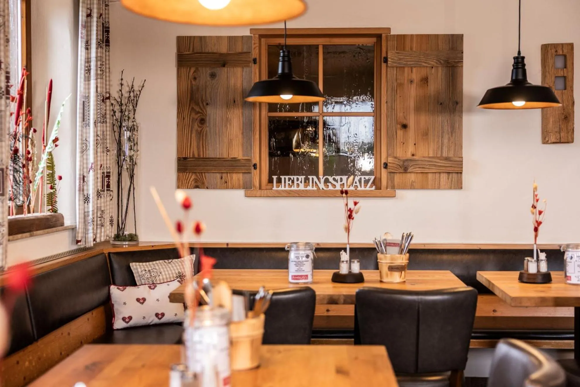 Restaurant/places to eat in Altbau Gasthaus Amboss