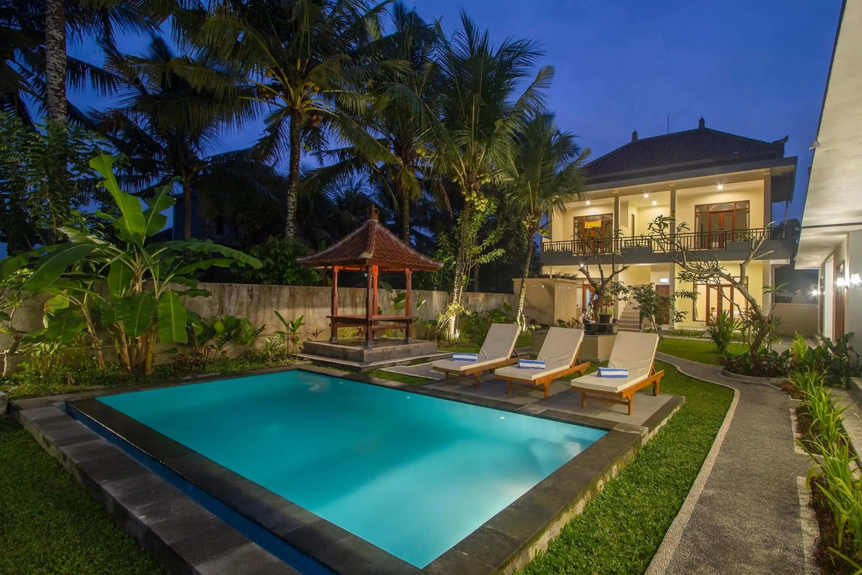 Swimming pool in Pondok Ayu shanti