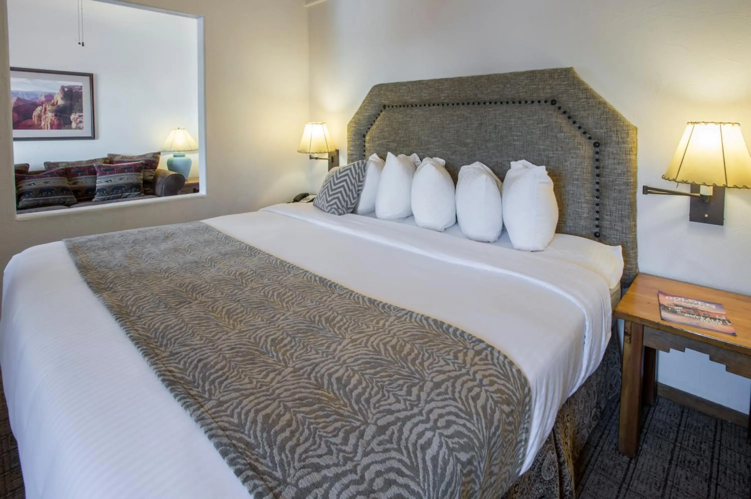 Traditional Mini Suite in Table Mountain Inn Traditional Mini Suite in Table Mountain Inn