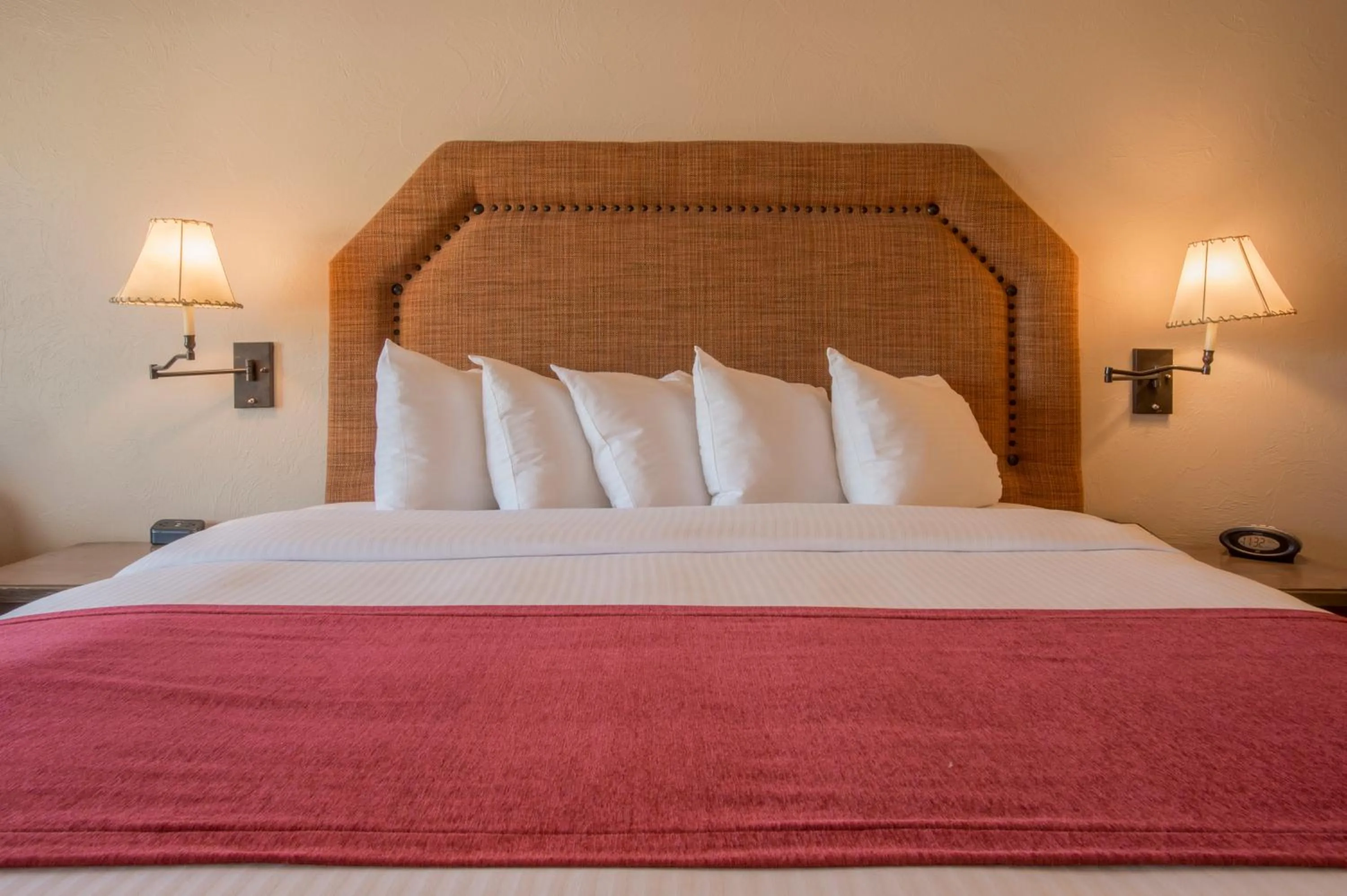 Bed in Table Mountain Inn