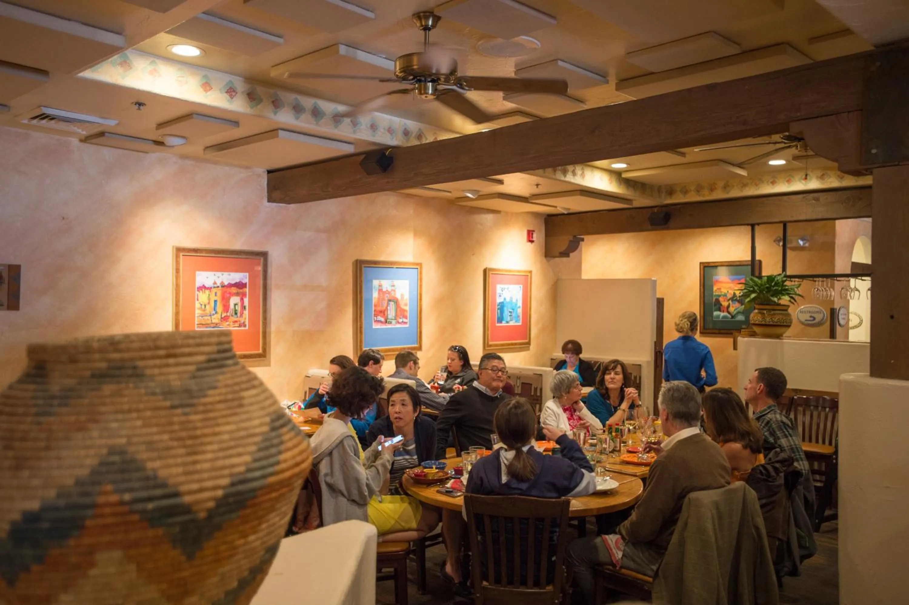 Restaurant/places to eat in Table Mountain Inn