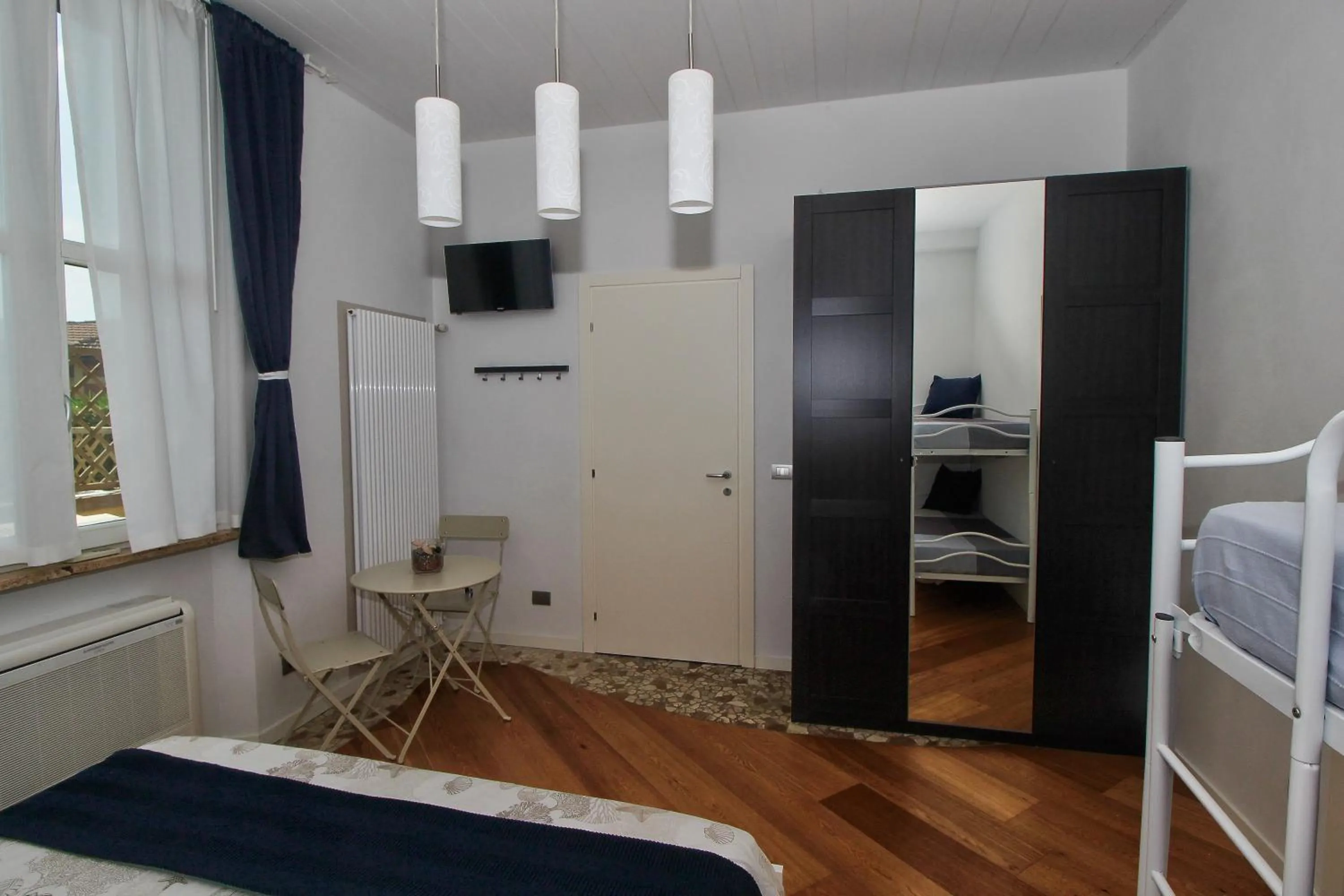 hair dresser in B&B Sea and Garden