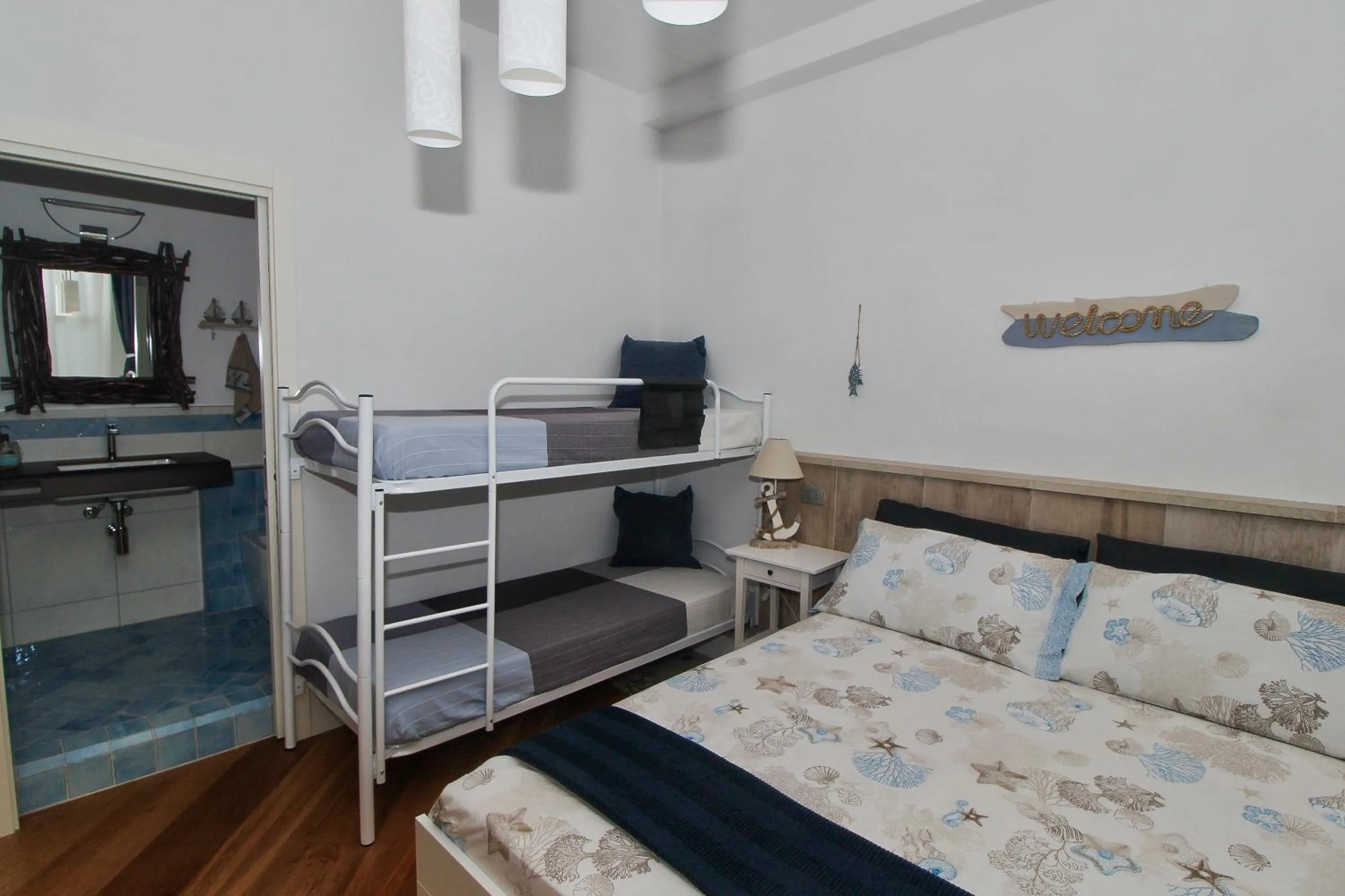 Photo of the whole room in B&B Sea and Garden