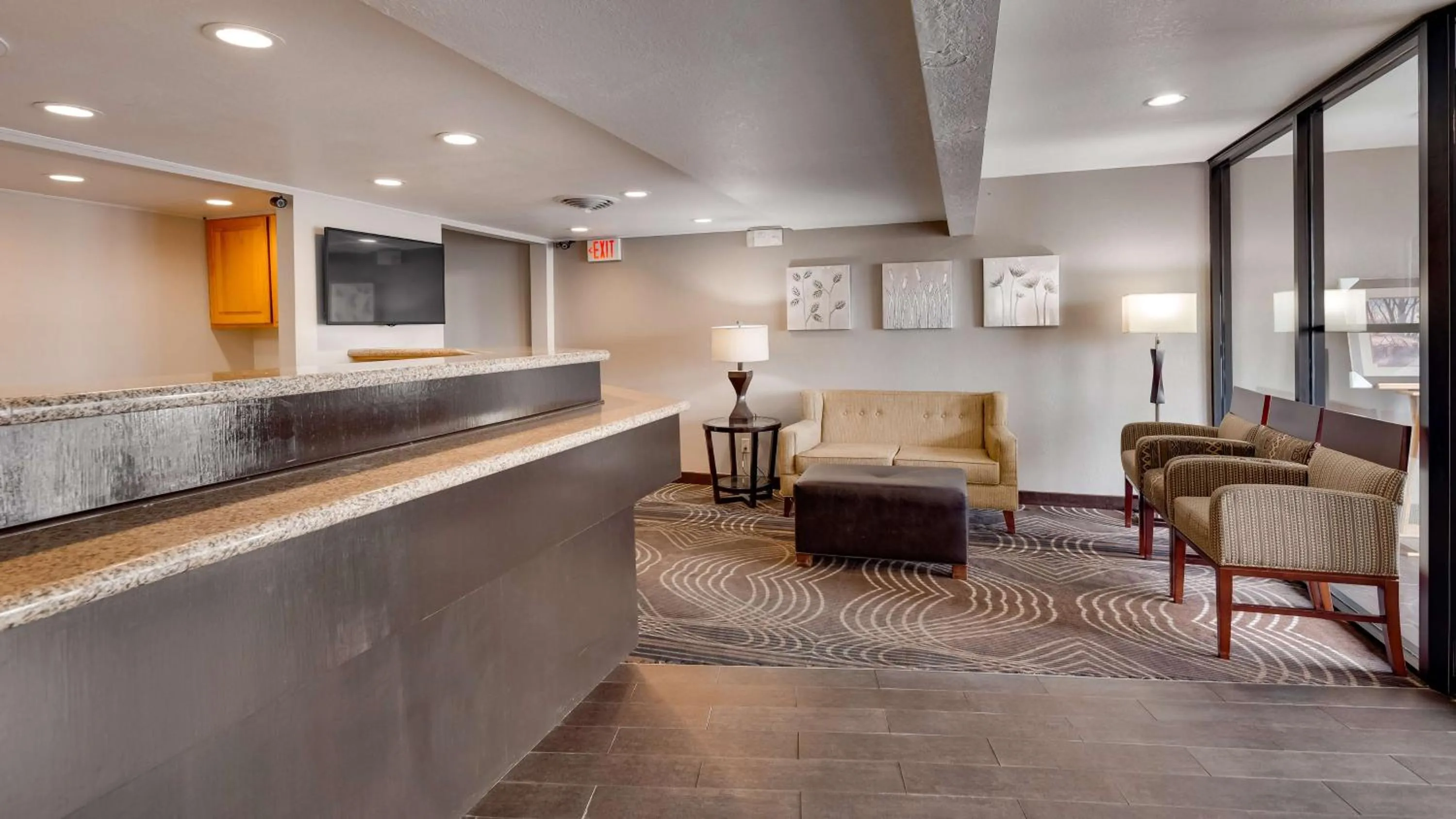 Lobby or reception in SureStay by Best Western Miles City
