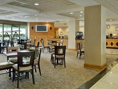 Breakfast in Wingate by Wyndham Macon I-75