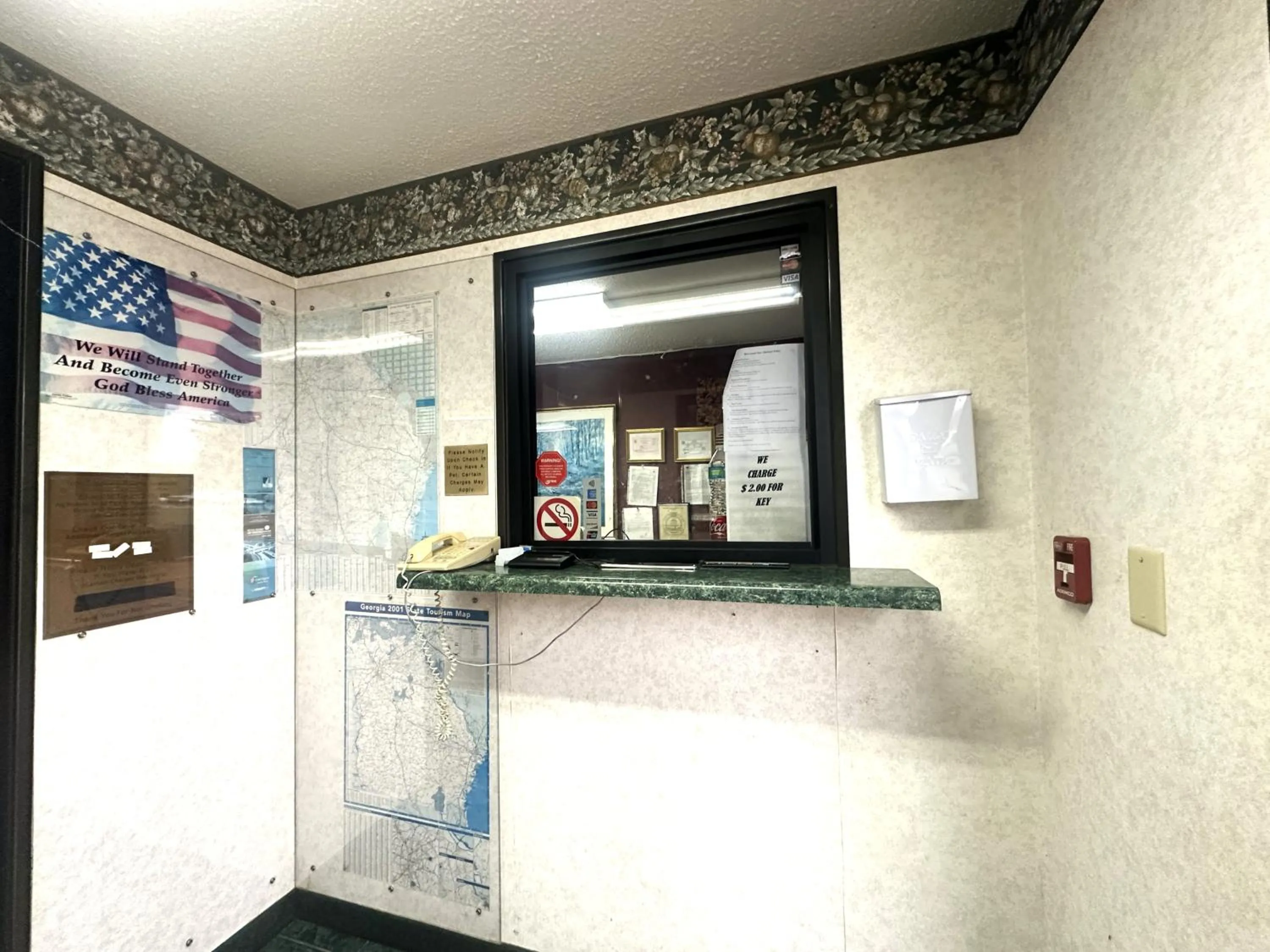 Lobby or reception in OYO Hotel East Macon I-75