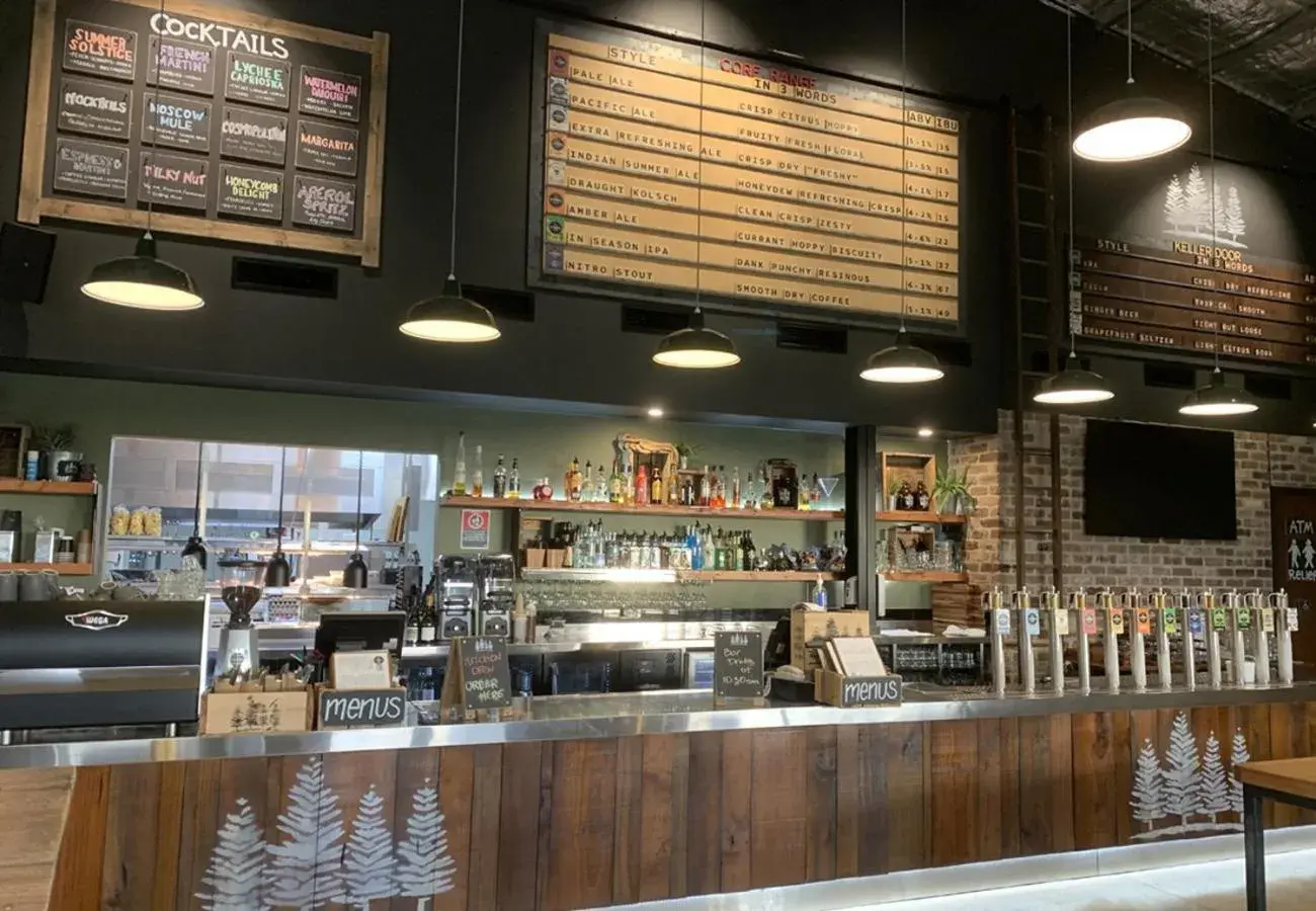 Lounge or bar in Hunter Valley Resort, Hunter Farm Adventure Centre & 4 Pines at the Farm Lounge or bar in Hunter Valley Resort, Hunter Farm Adventure Centre & 4 Pines at the Farm