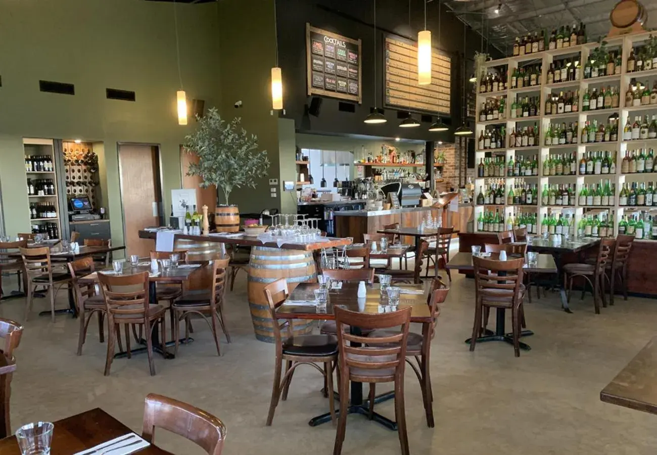 Restaurant/places to eat in Hunter Valley Resort, Hunter Farm Adventure Centre & 4 Pines at the Farm Restaurant/places to eat in Hunter Valley Resort, Hunter Farm Adventure Centre & 4 Pines at the Farm