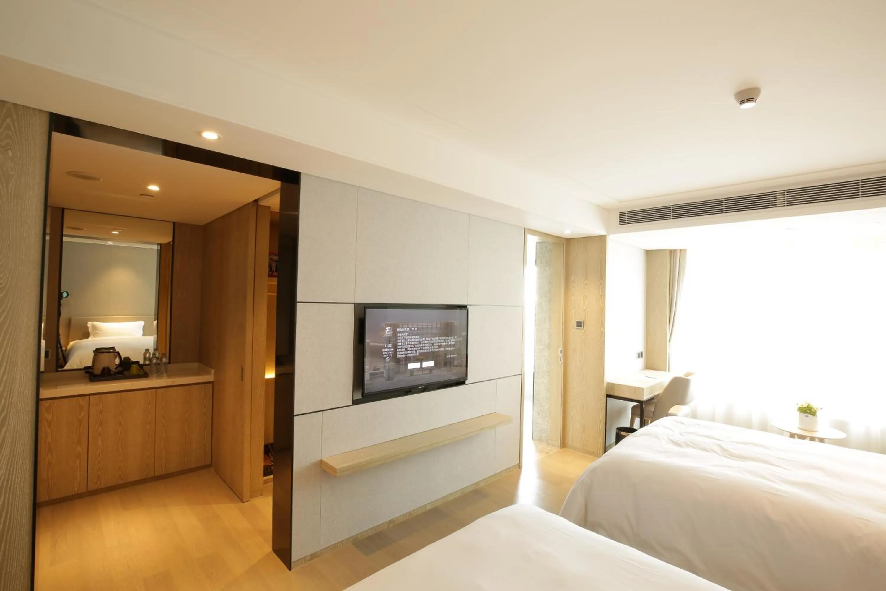 Living room, Bed in Shenzhen FY Hotel