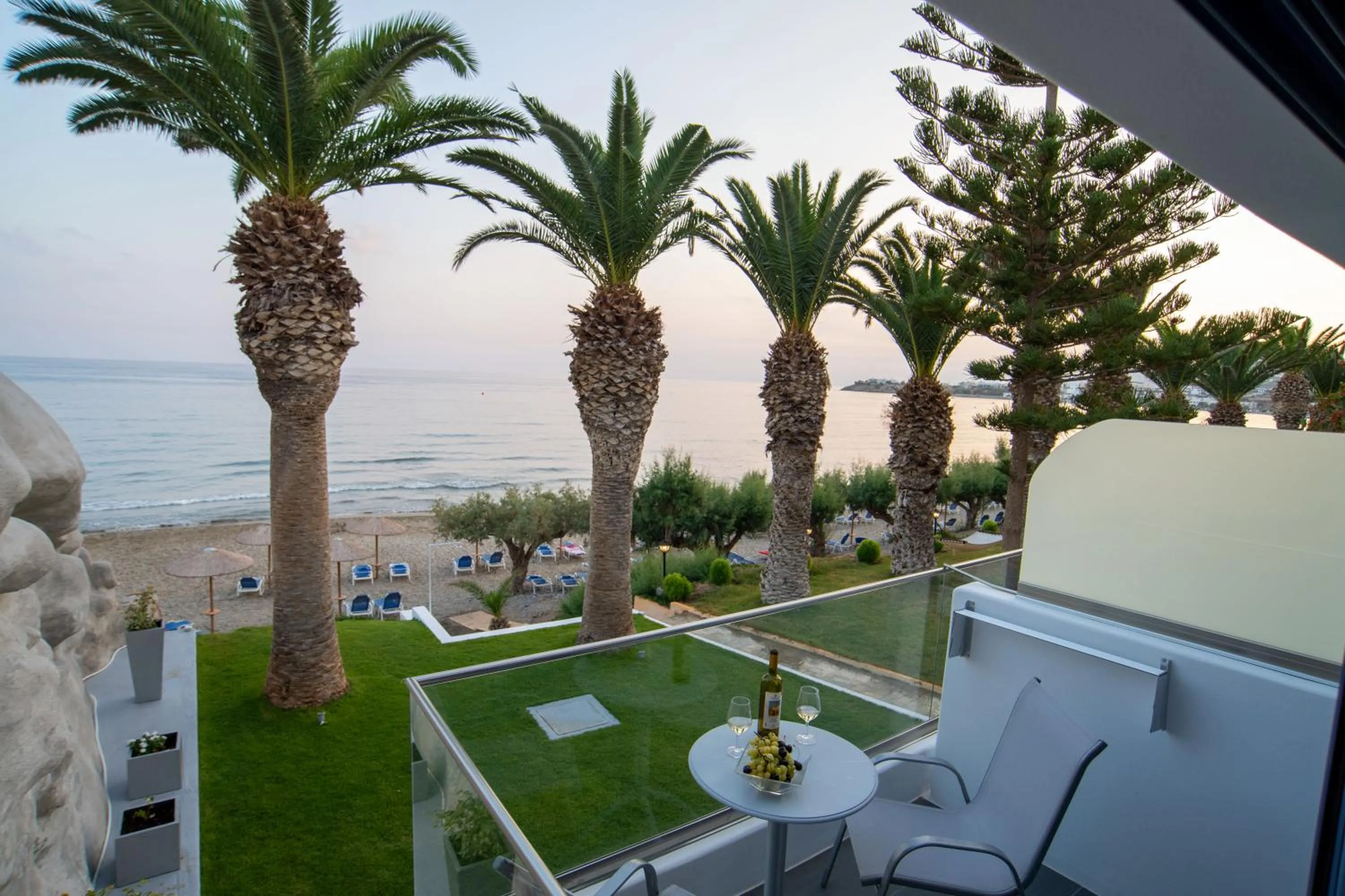 Balcony/Terrace in White Pearl