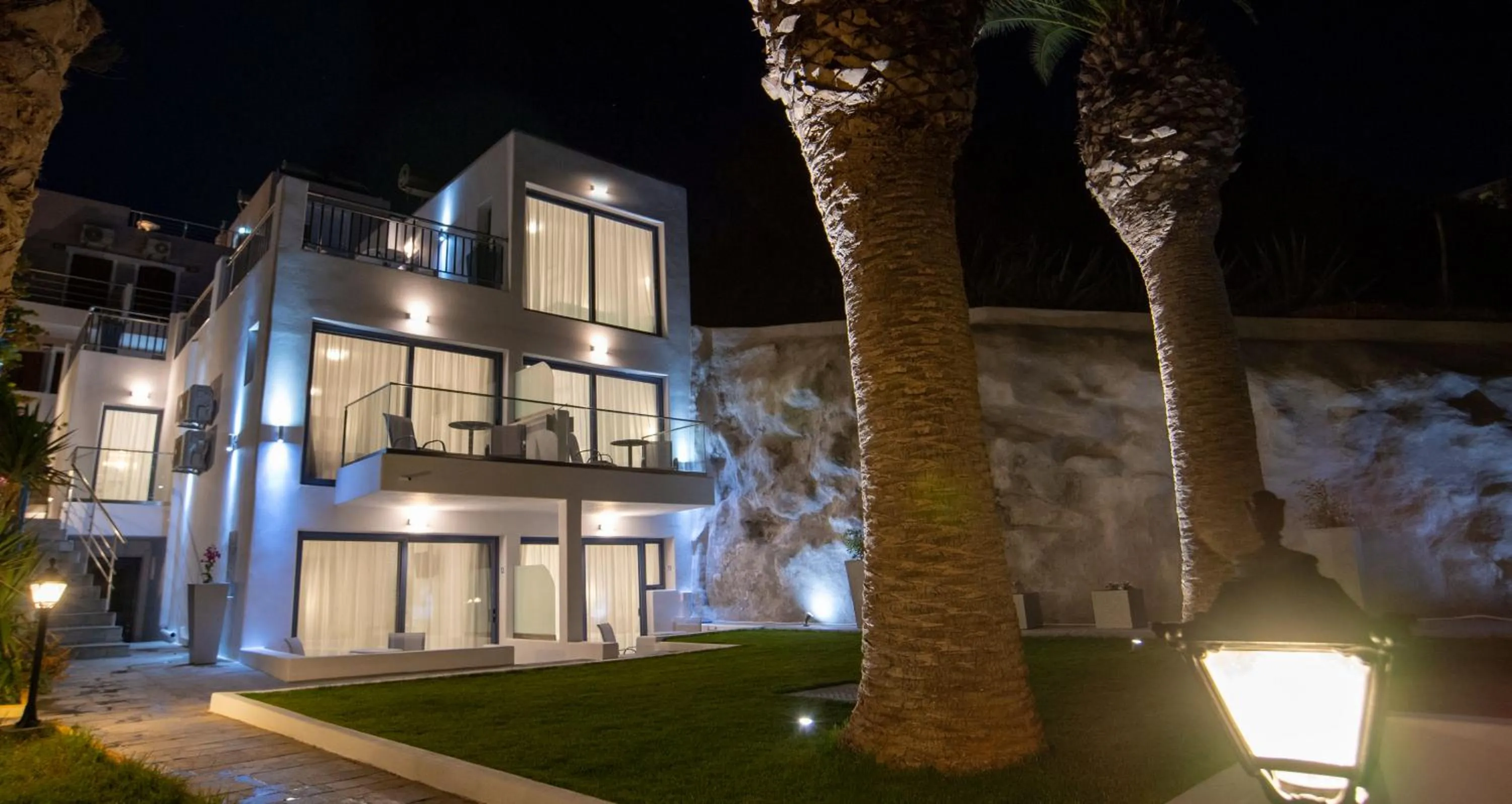 Property building in White Pearl
