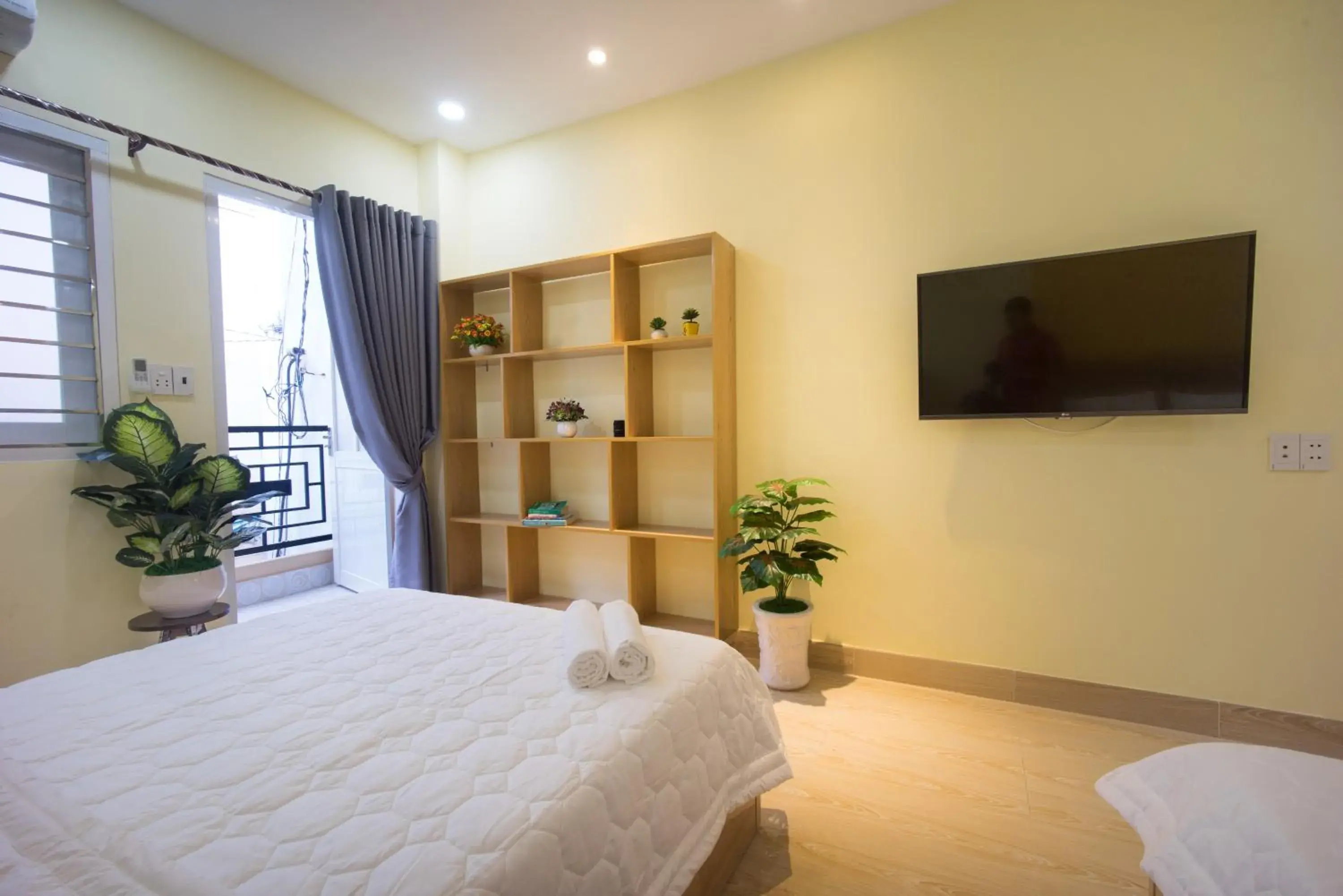 Communal lounge/ TV room, Bed in Language Exchange Hostel 1 Communal lounge/ TV room, Bed in Language Exchange Hostel 1