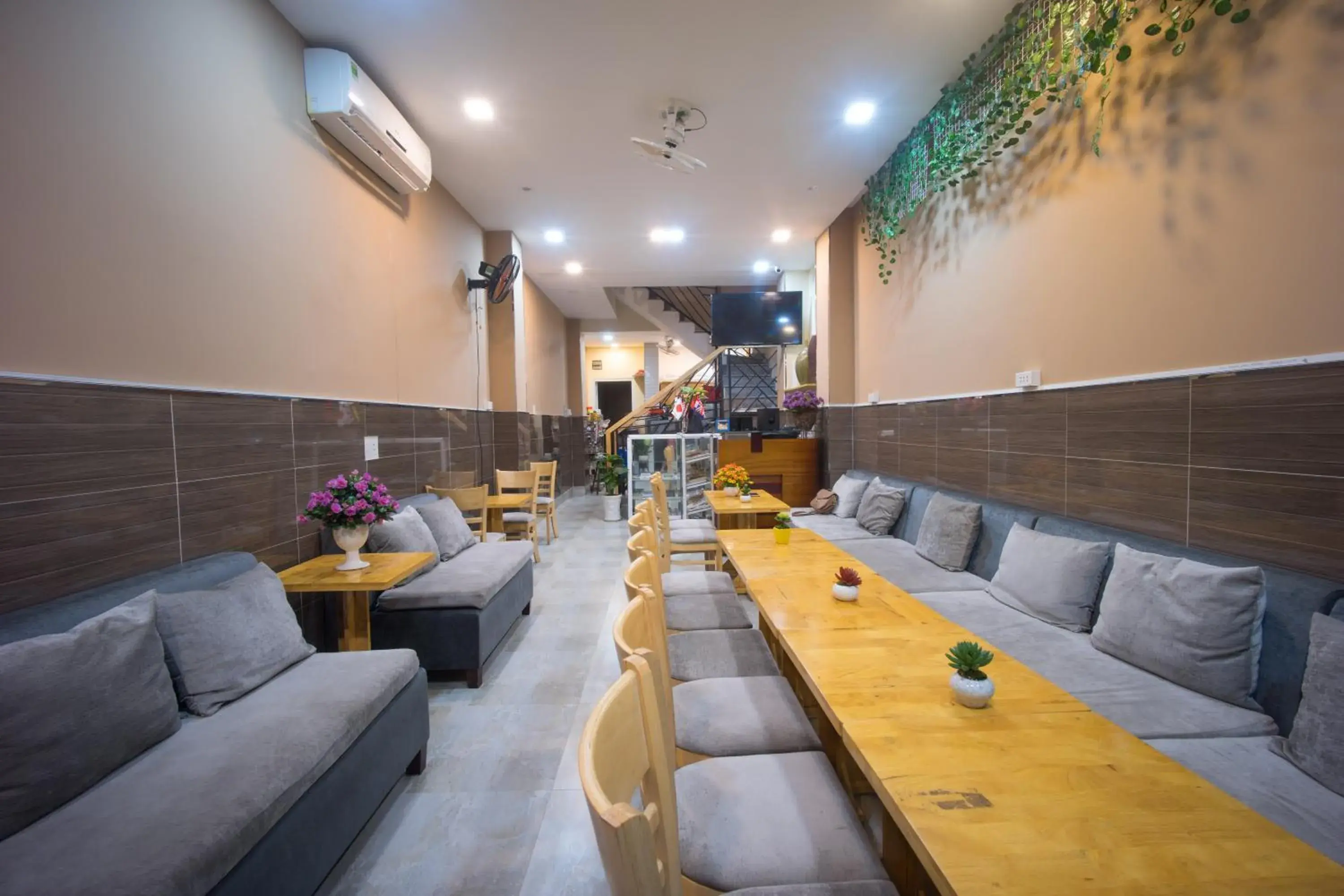 Restaurant/places to eat in Language Exchange Hostel 1 Restaurant/places to eat in Language Exchange Hostel 1