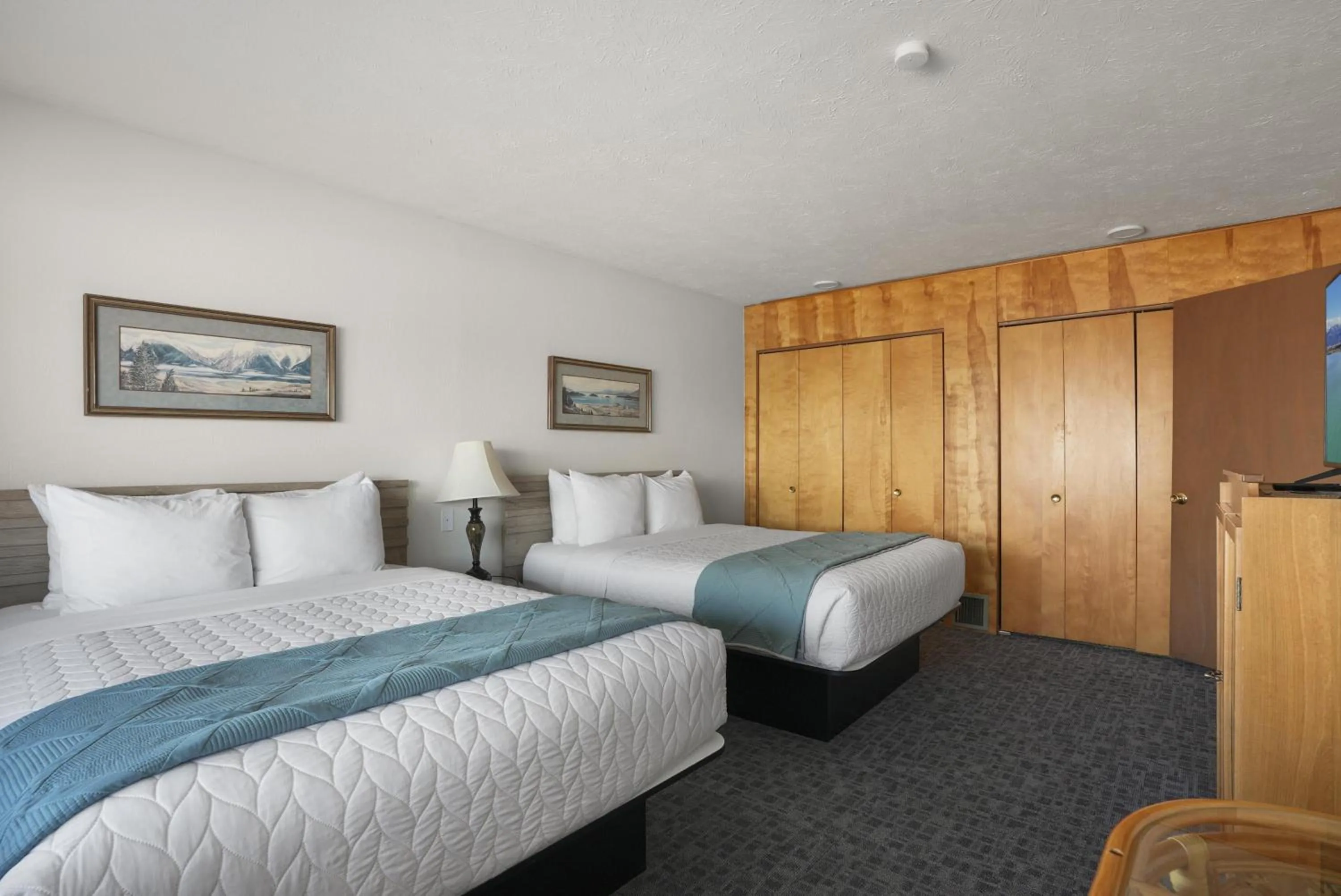 Bedroom in Americas Best Value Inn Polson