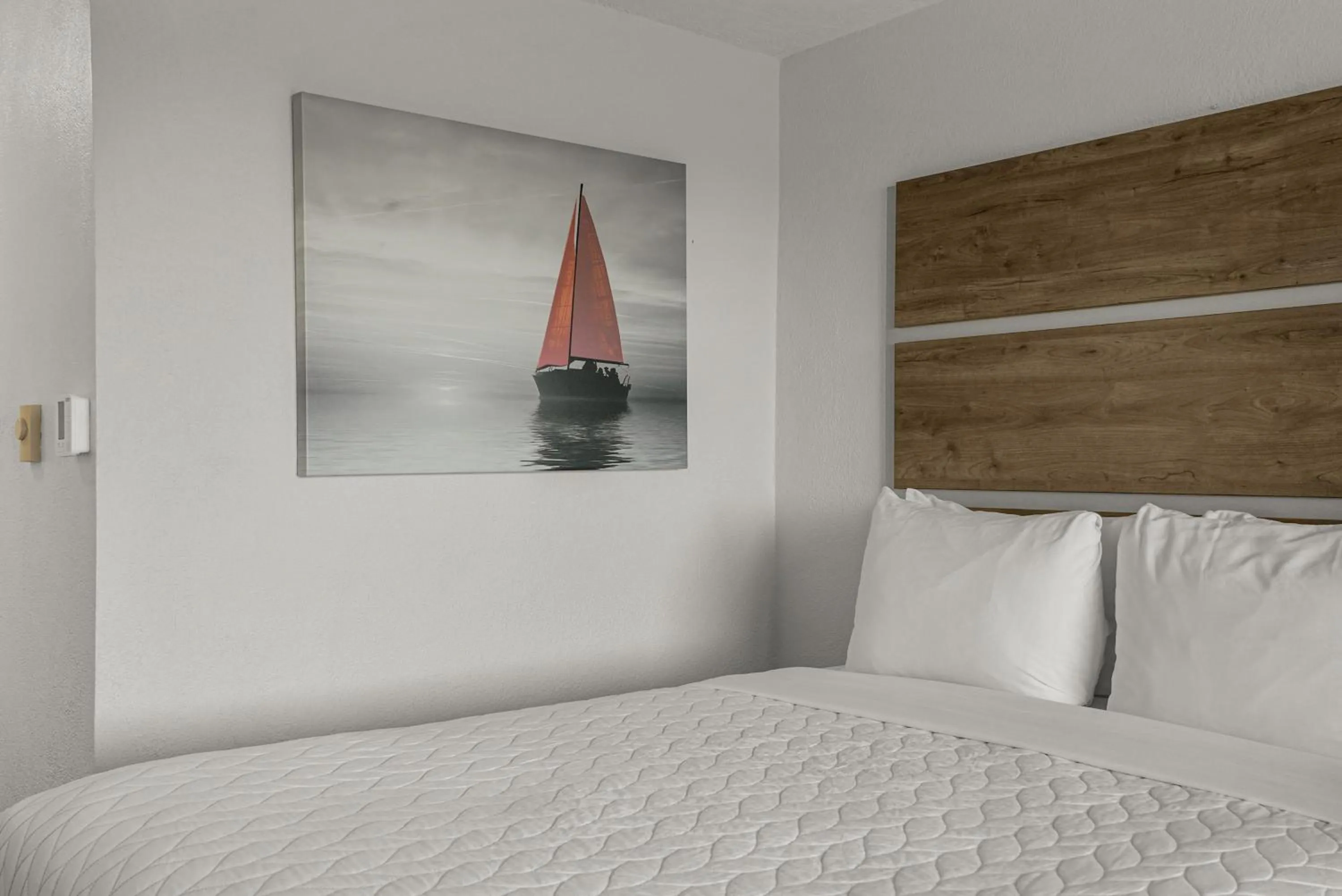 Bedroom in Americas Best Value Inn Polson