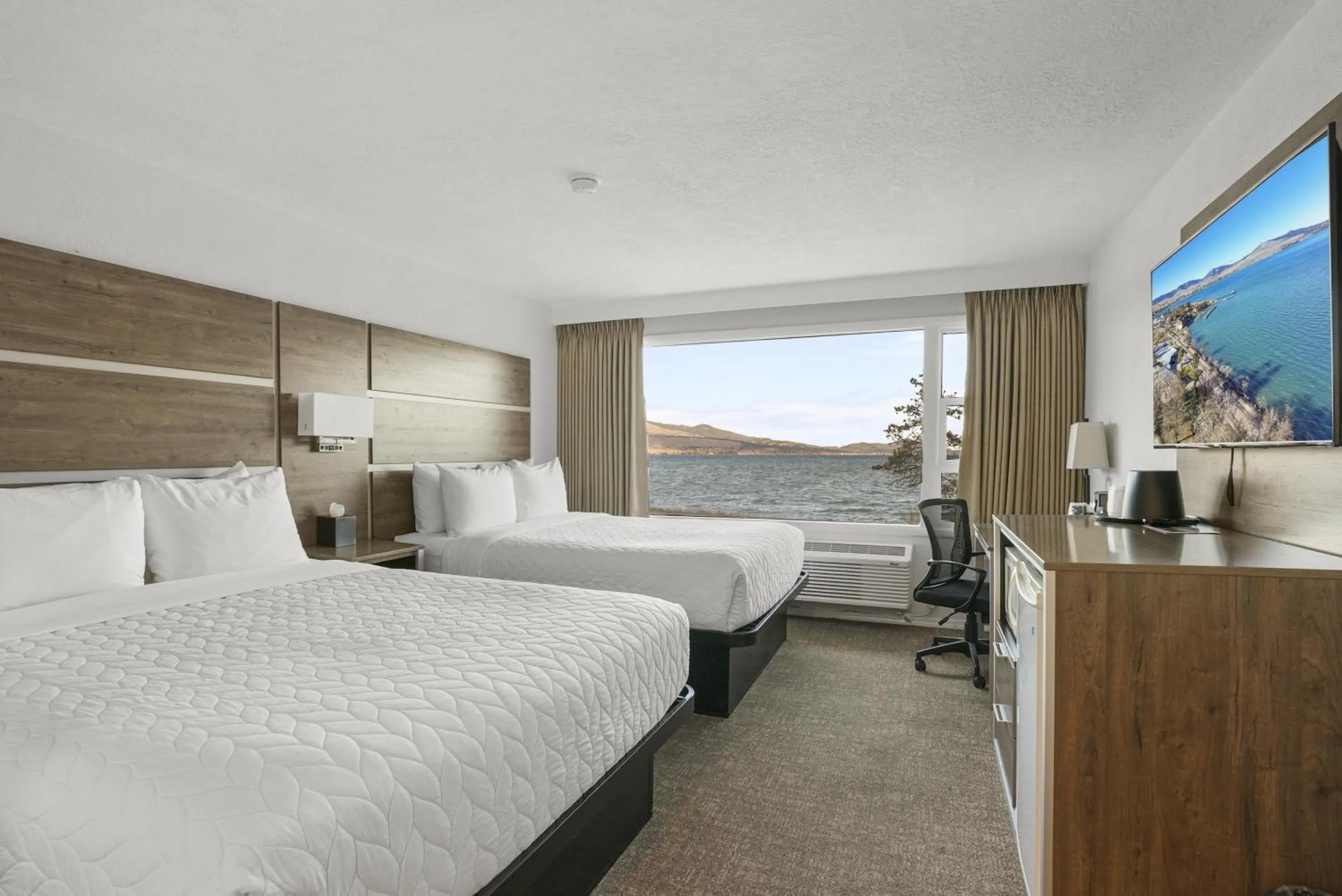 Bedroom in Americas Best Value Inn Polson