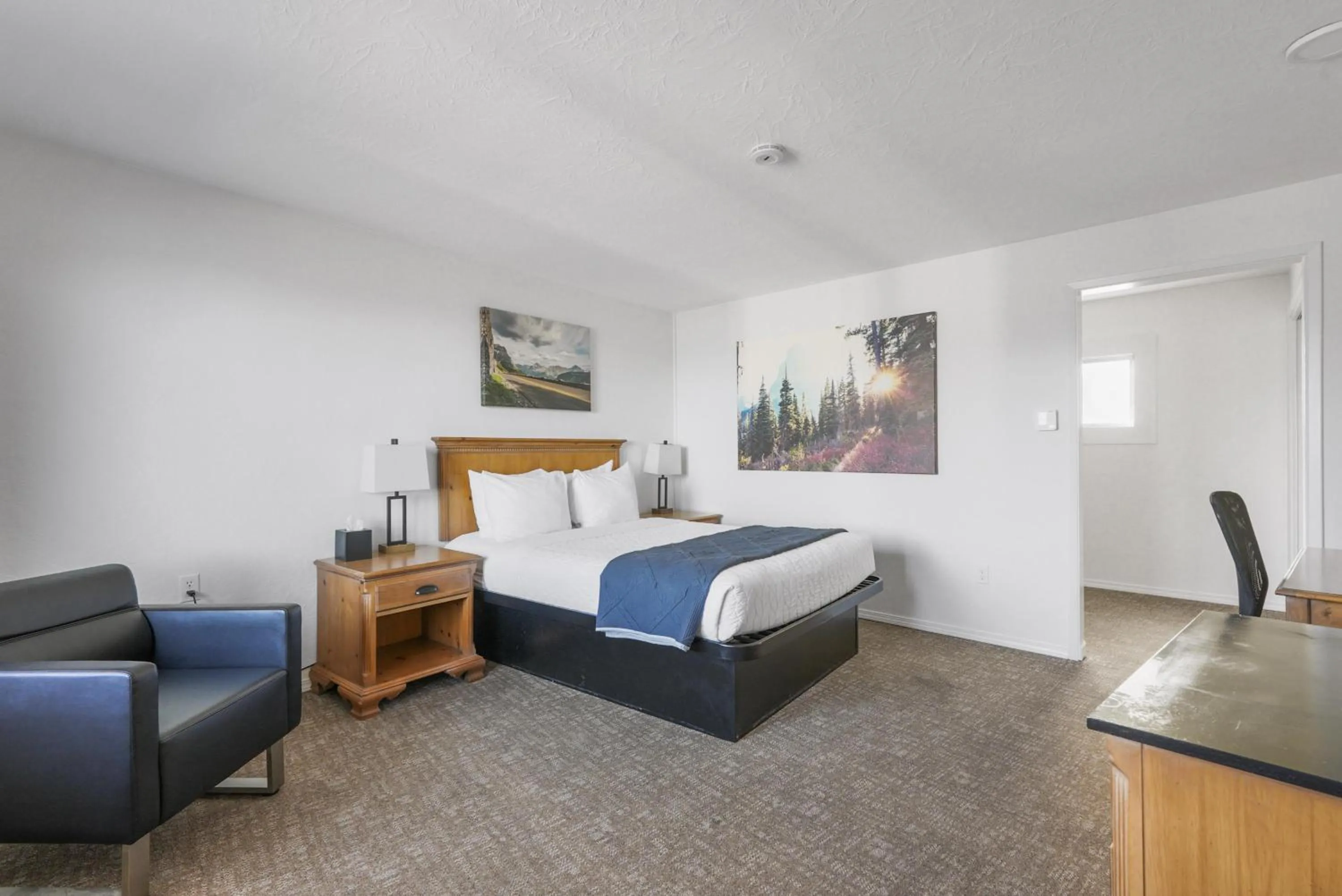 Bedroom in Americas Best Value Inn Polson