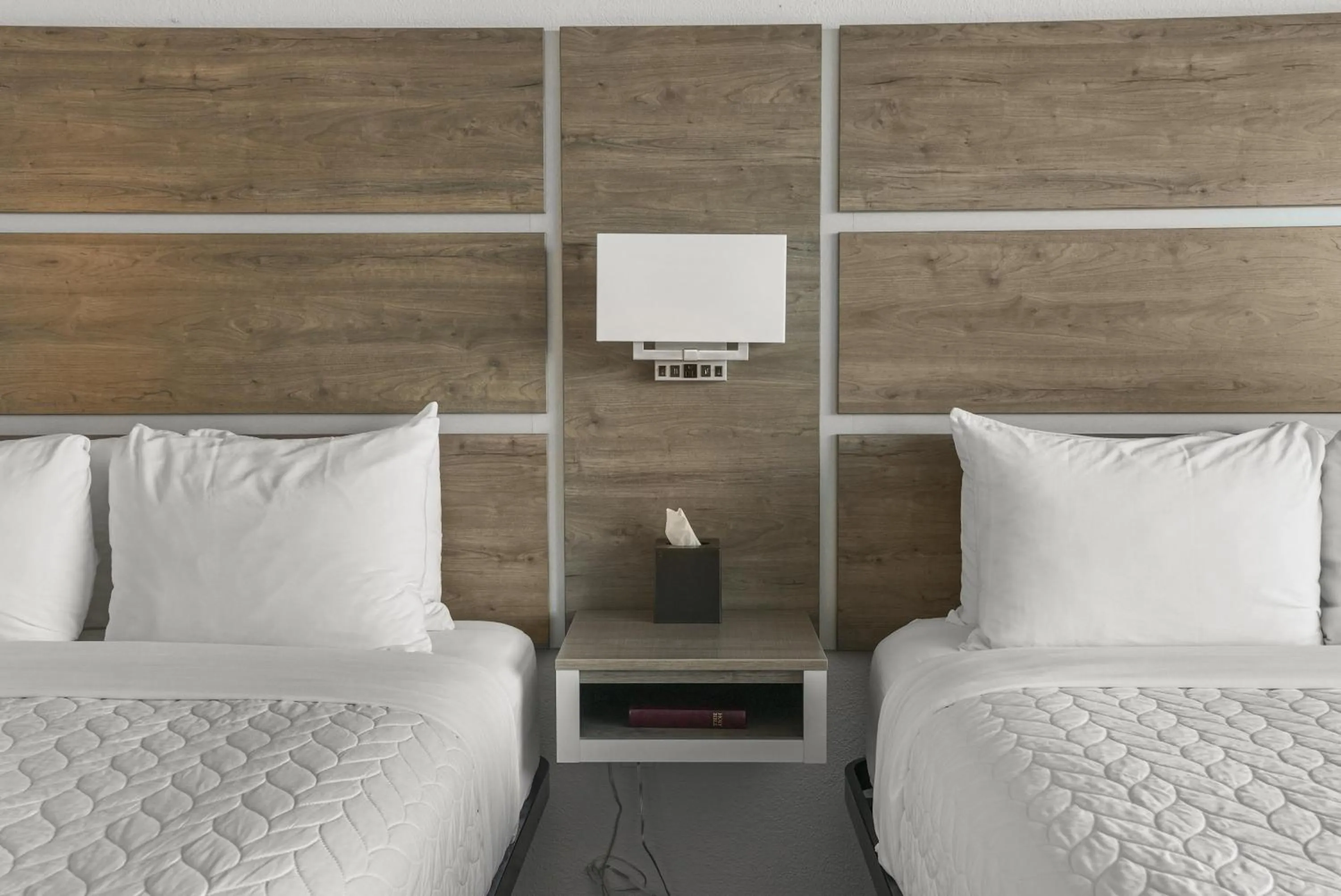 Bedroom in Americas Best Value Inn Polson