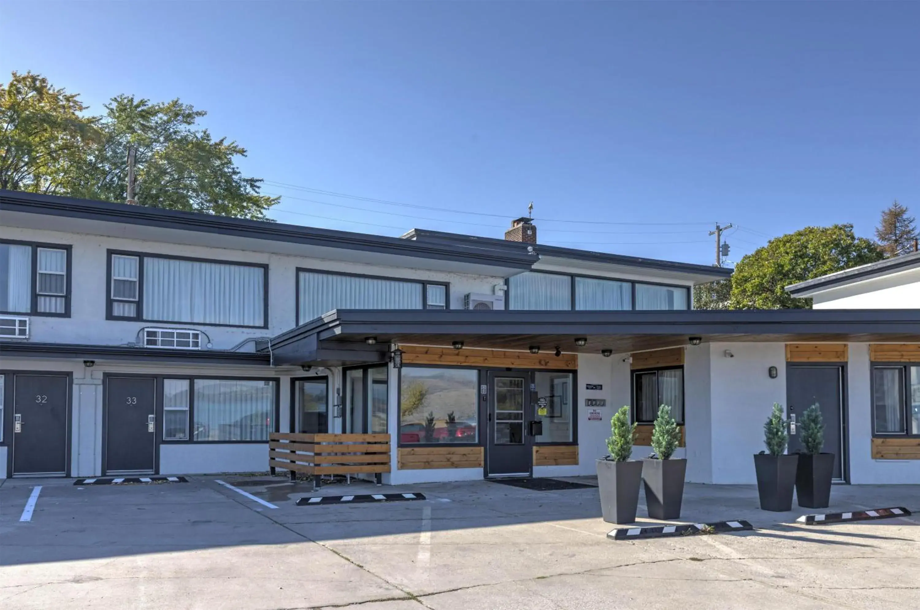 Property building in Americas Best Value Inn Polson Property building in Americas Best Value Inn Polson