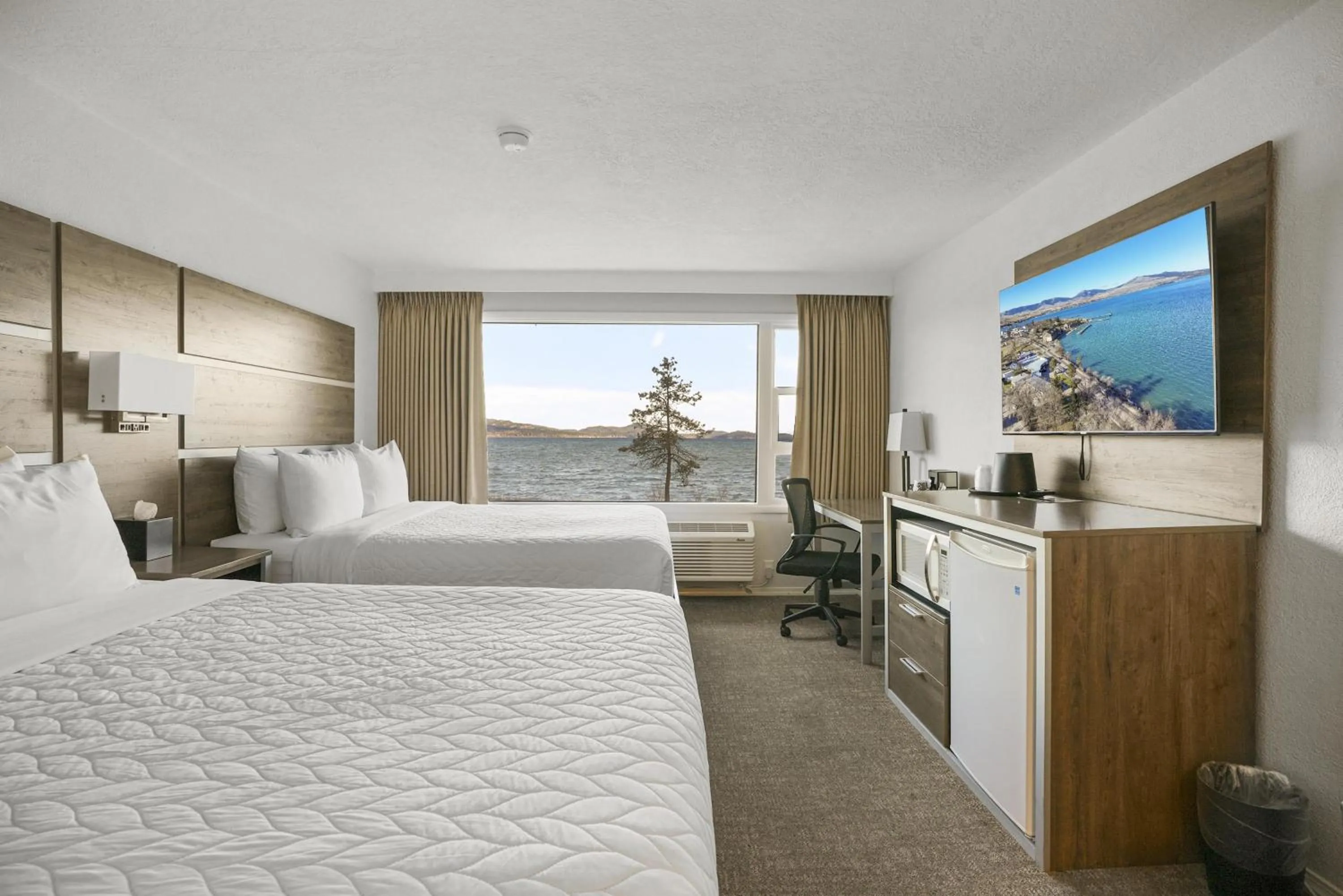 Bedroom in Americas Best Value Inn Polson