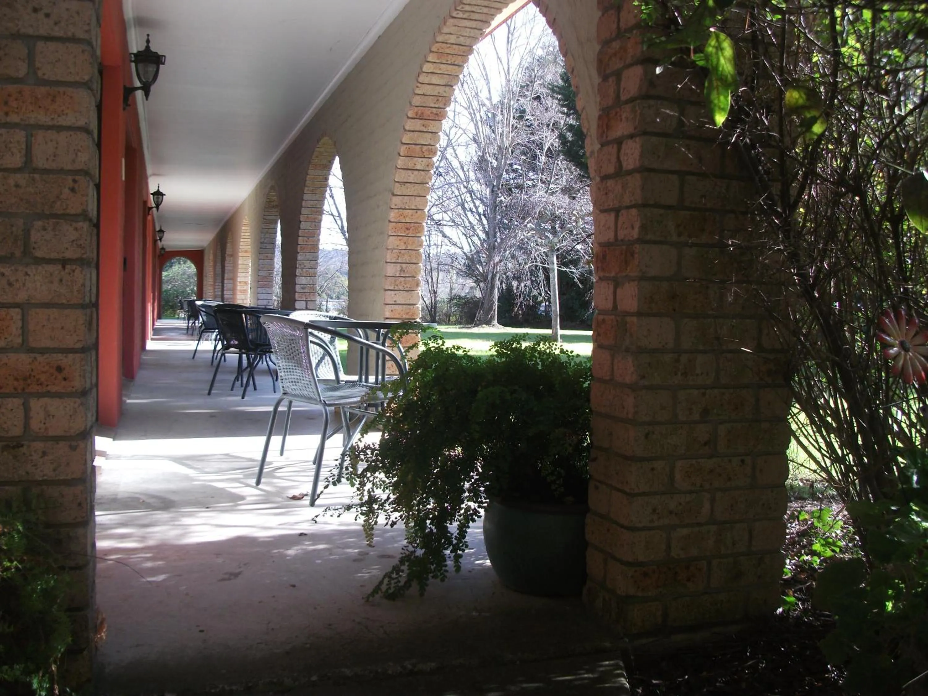 Patio in Idlewilde Town & Country Motor Inn