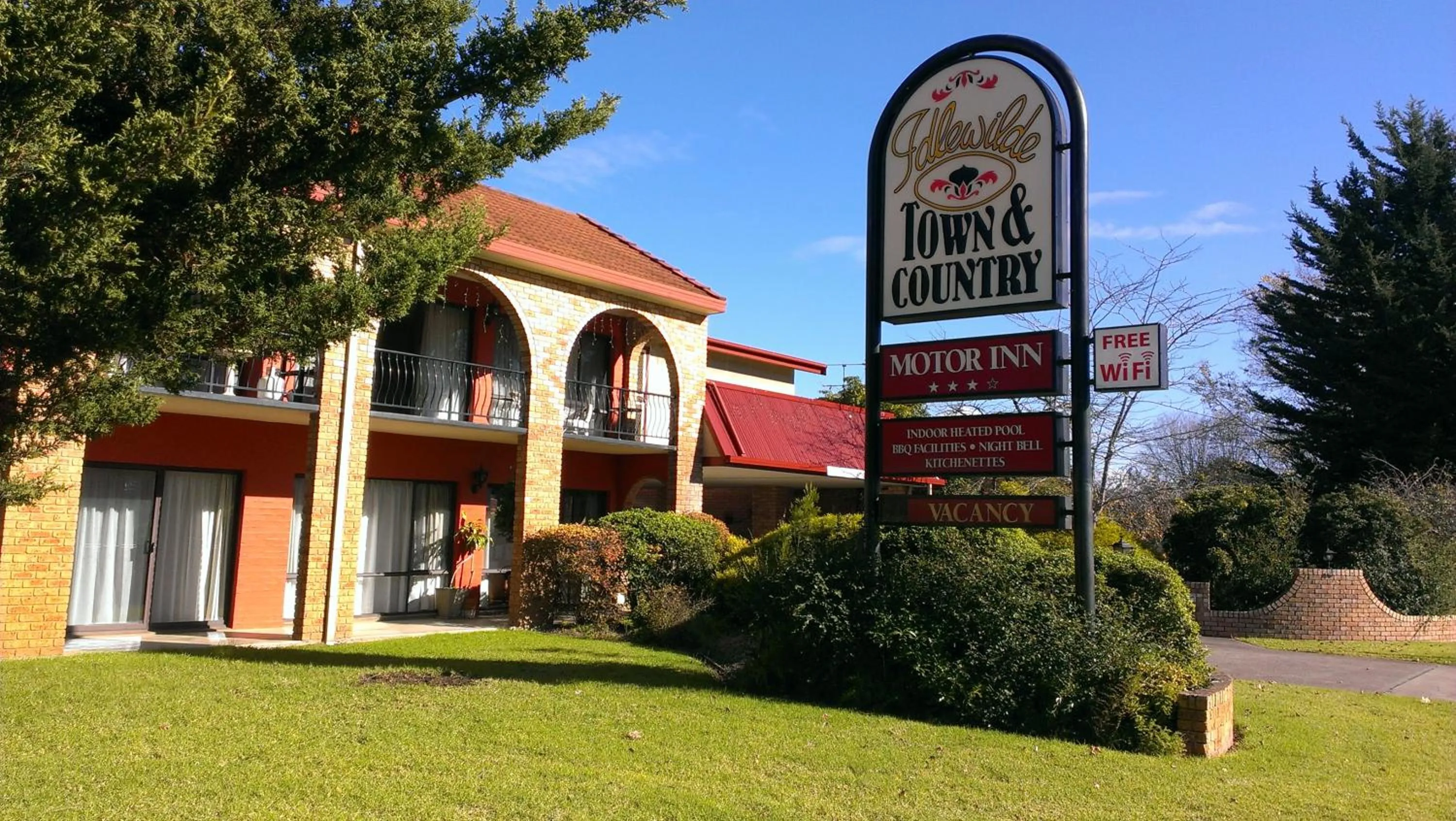 Property building in Idlewilde Town & Country Motor Inn