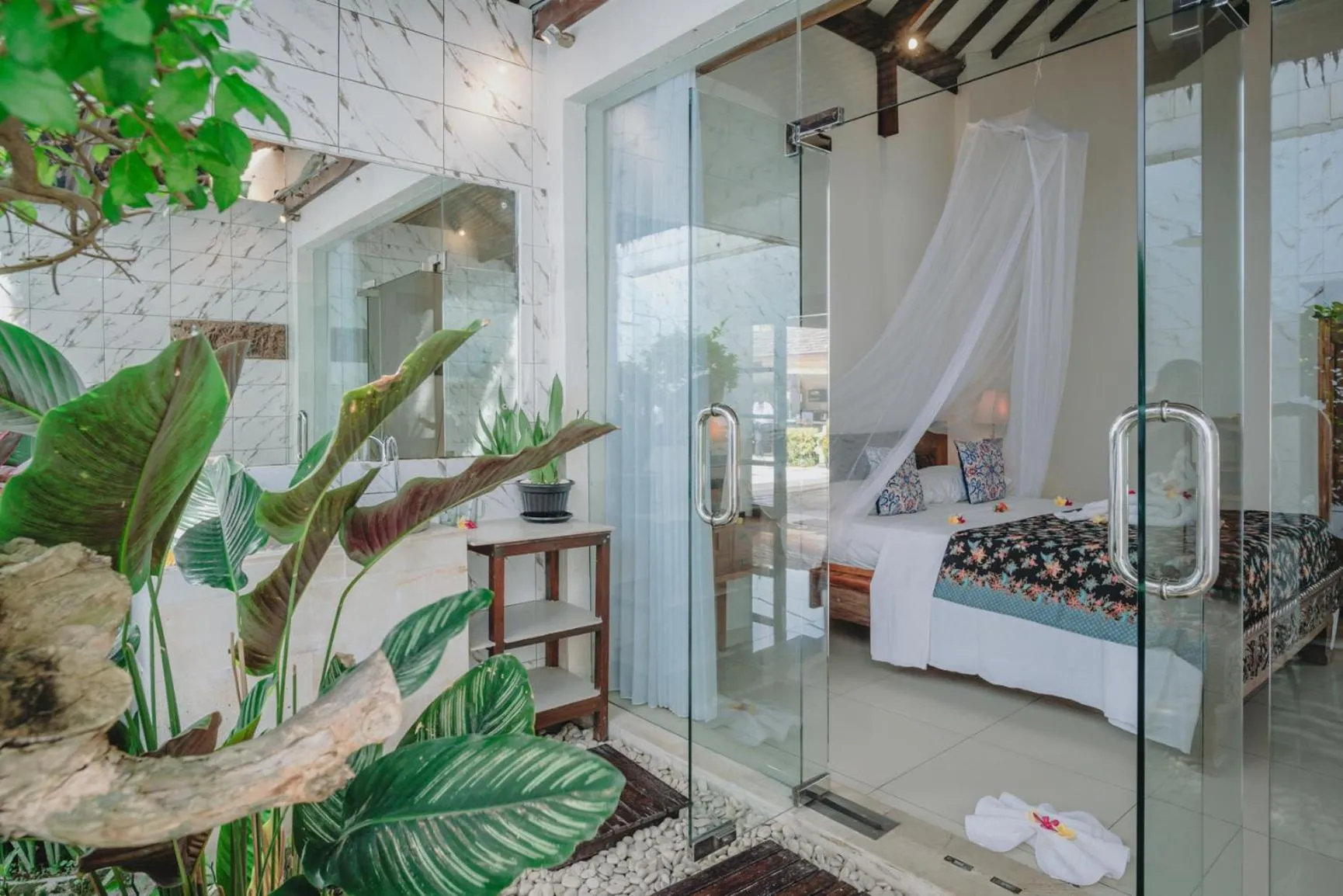 Frangipani Beach Hotel