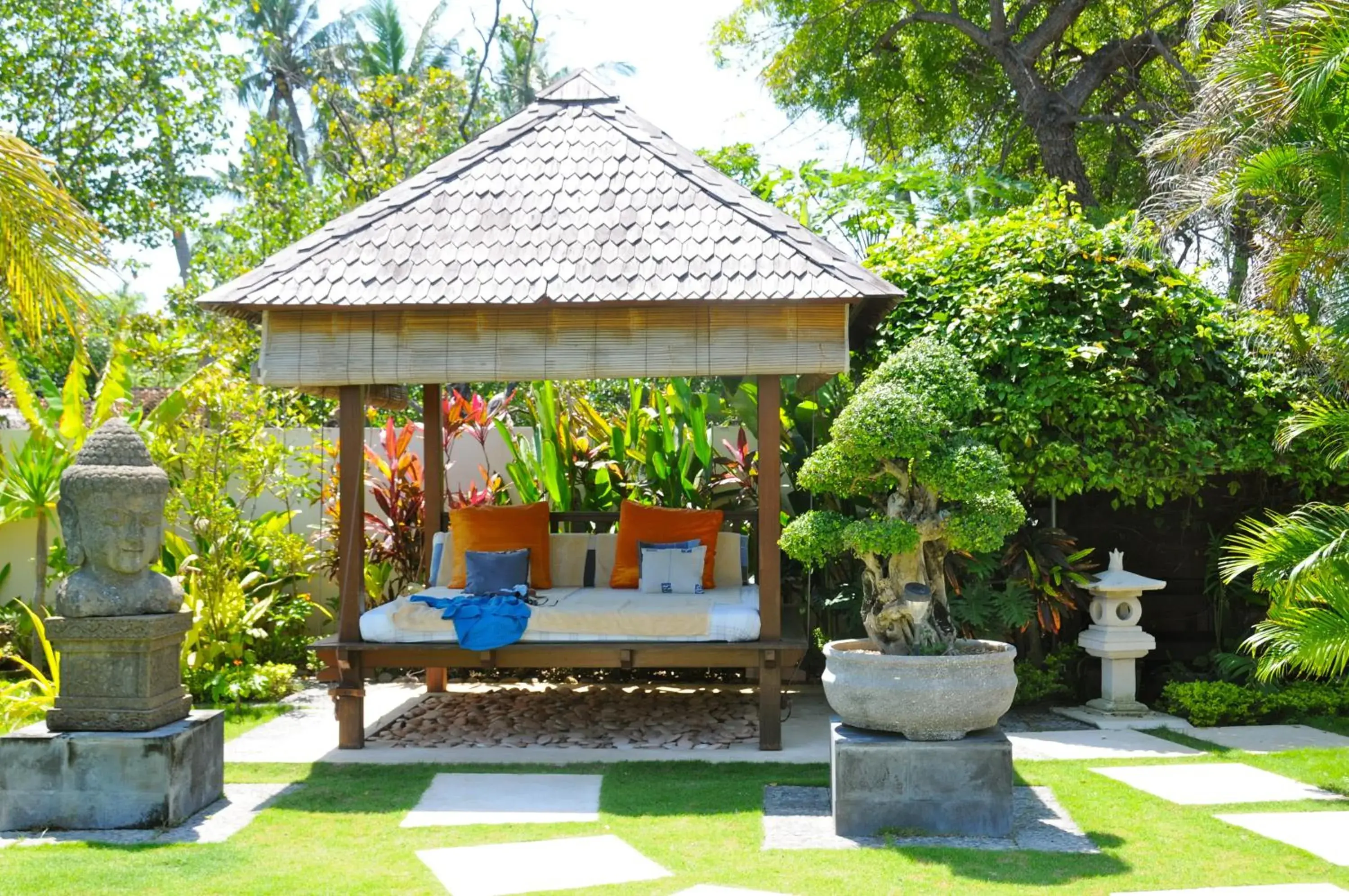 Property building in Frangipani Beach Hotel Property building in Frangipani Beach Hotel