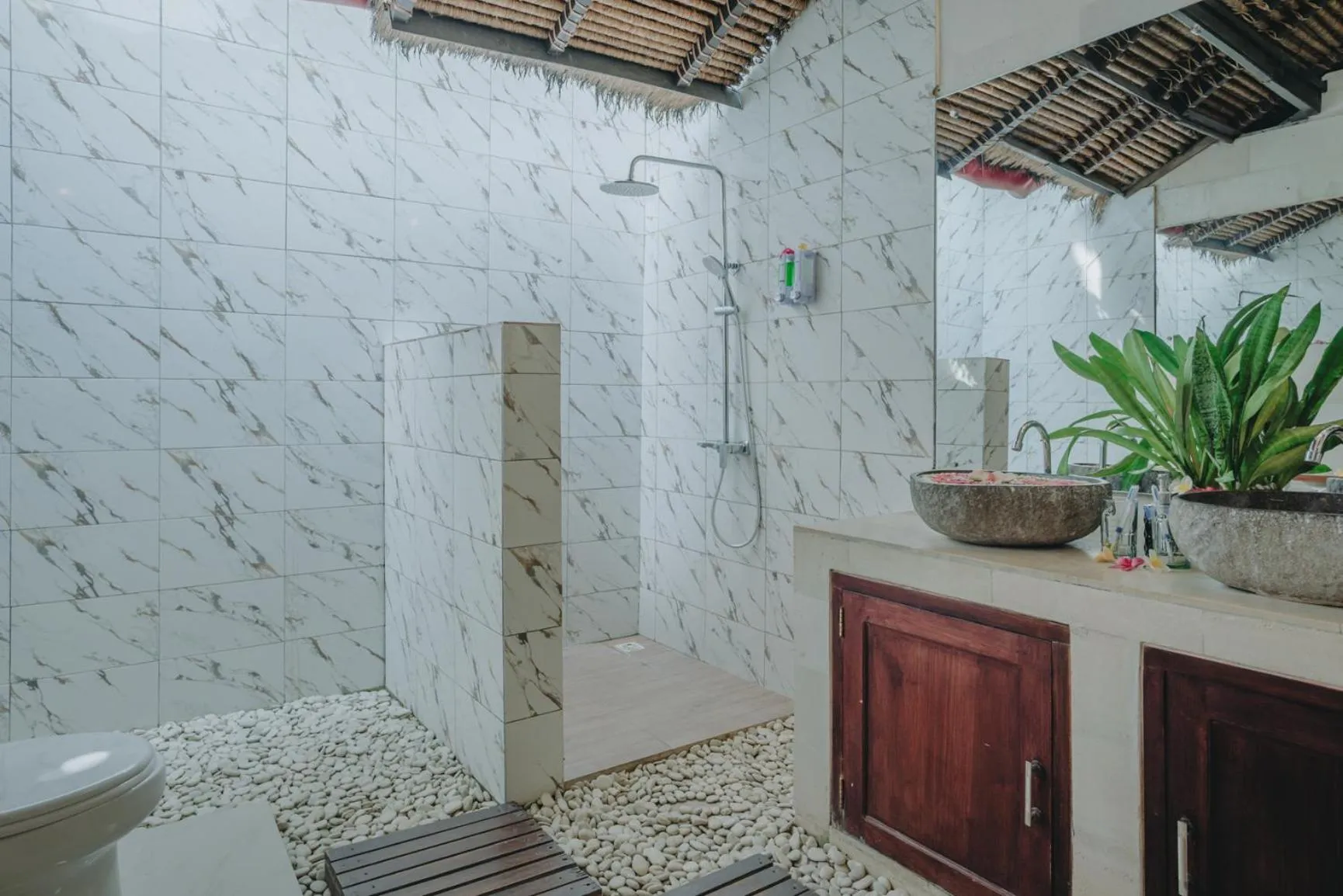 Frangipani Beach Hotel