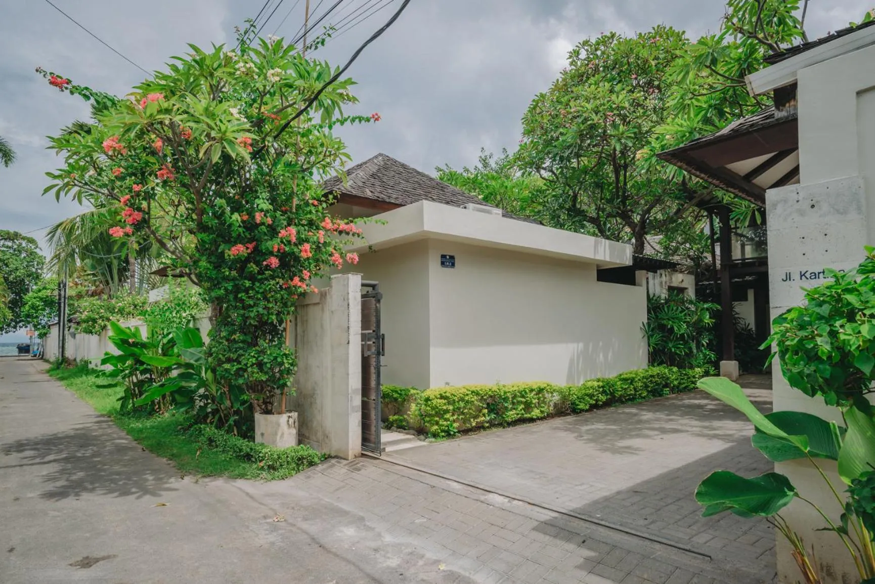 Frangipani Beach Hotel