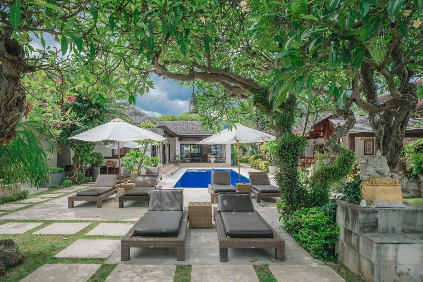 Frangipani Beach Hotel