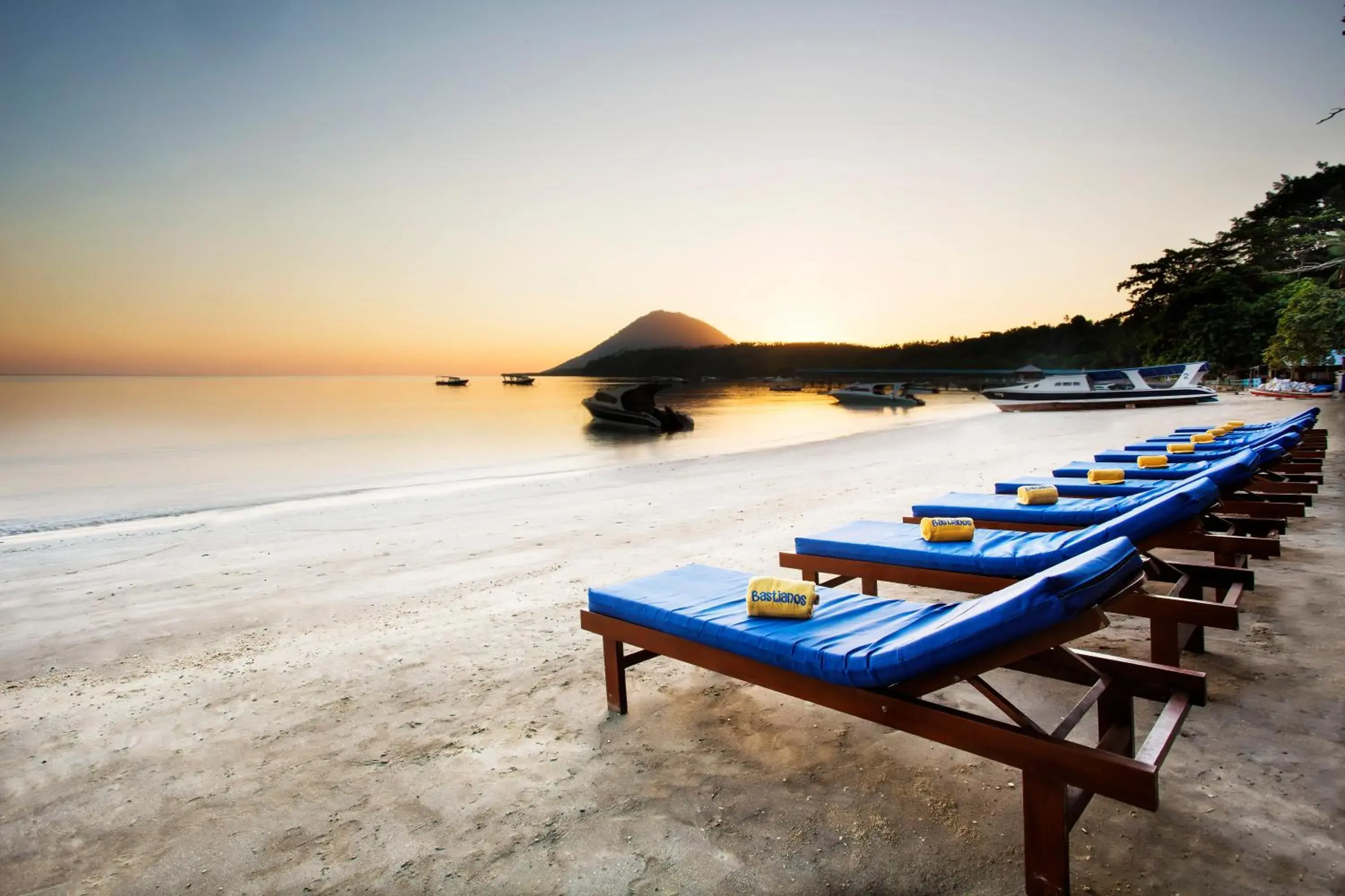 Natural landscape, Beach in Bastianos Bunaken Dive Resort