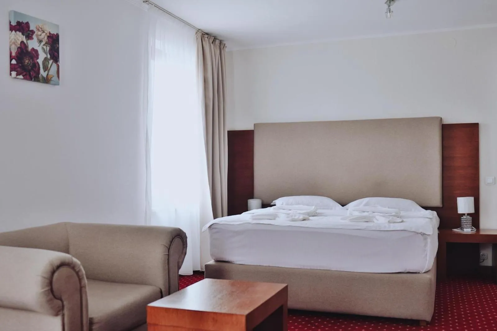 Hotel Dennis