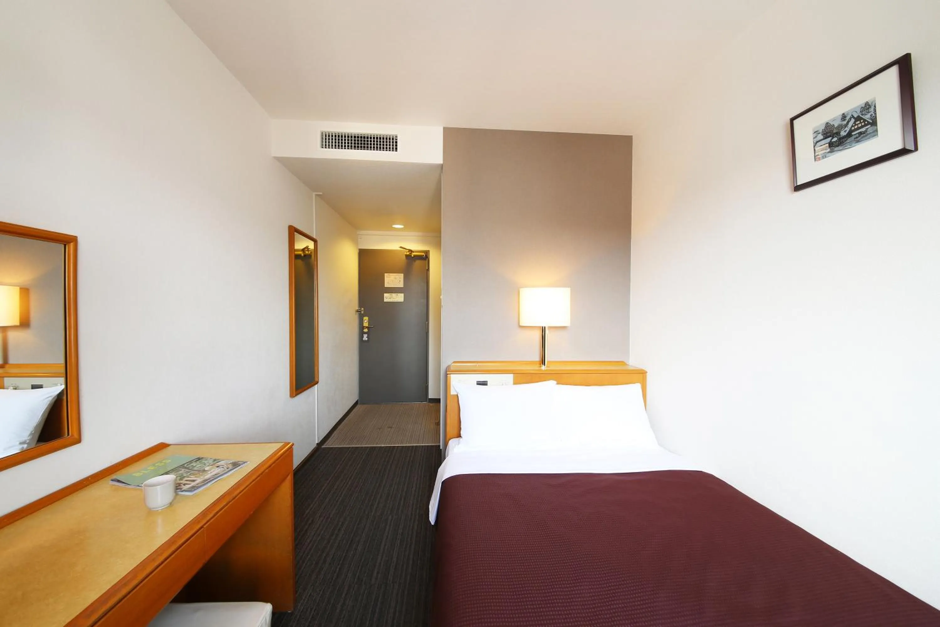 Photo of the whole room, Bed in Country Hotel Takayama