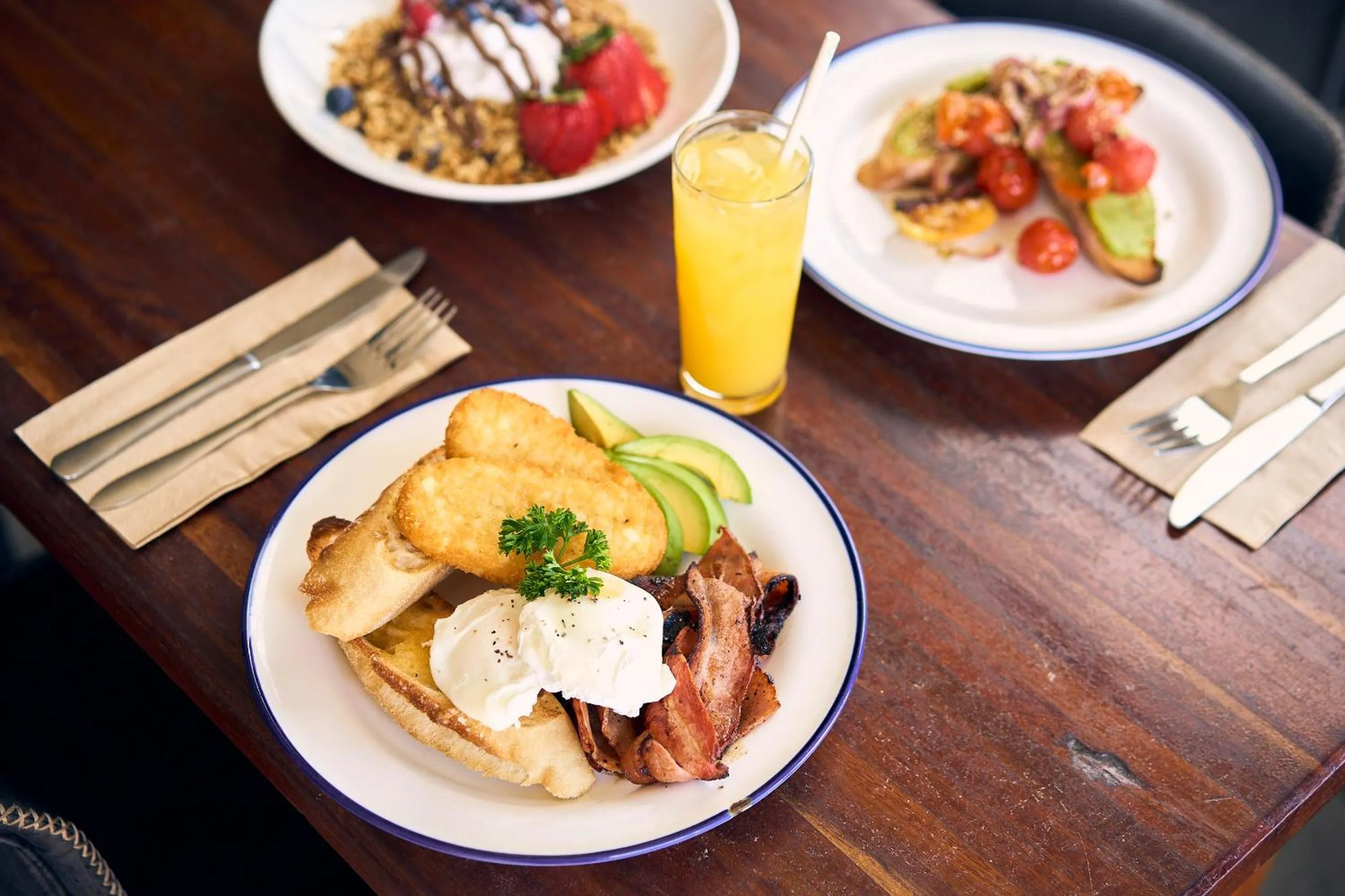 Food and drinks in Roamer Brisbane