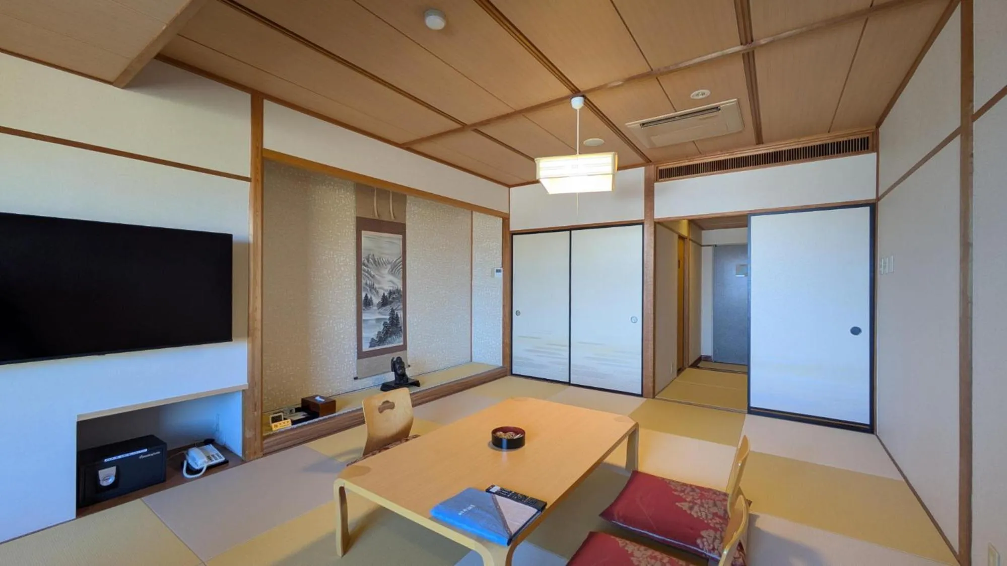 Photo of the whole room in Nakamatsuya Ryokan