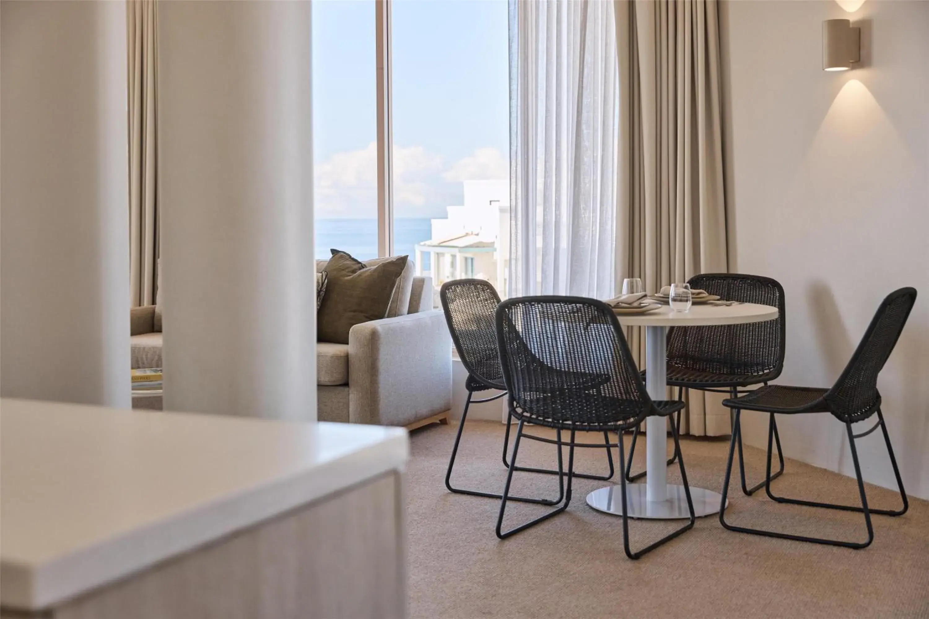 Bedroom in Rydges Cronulla Beachside Bedroom in Rydges Cronulla Beachside